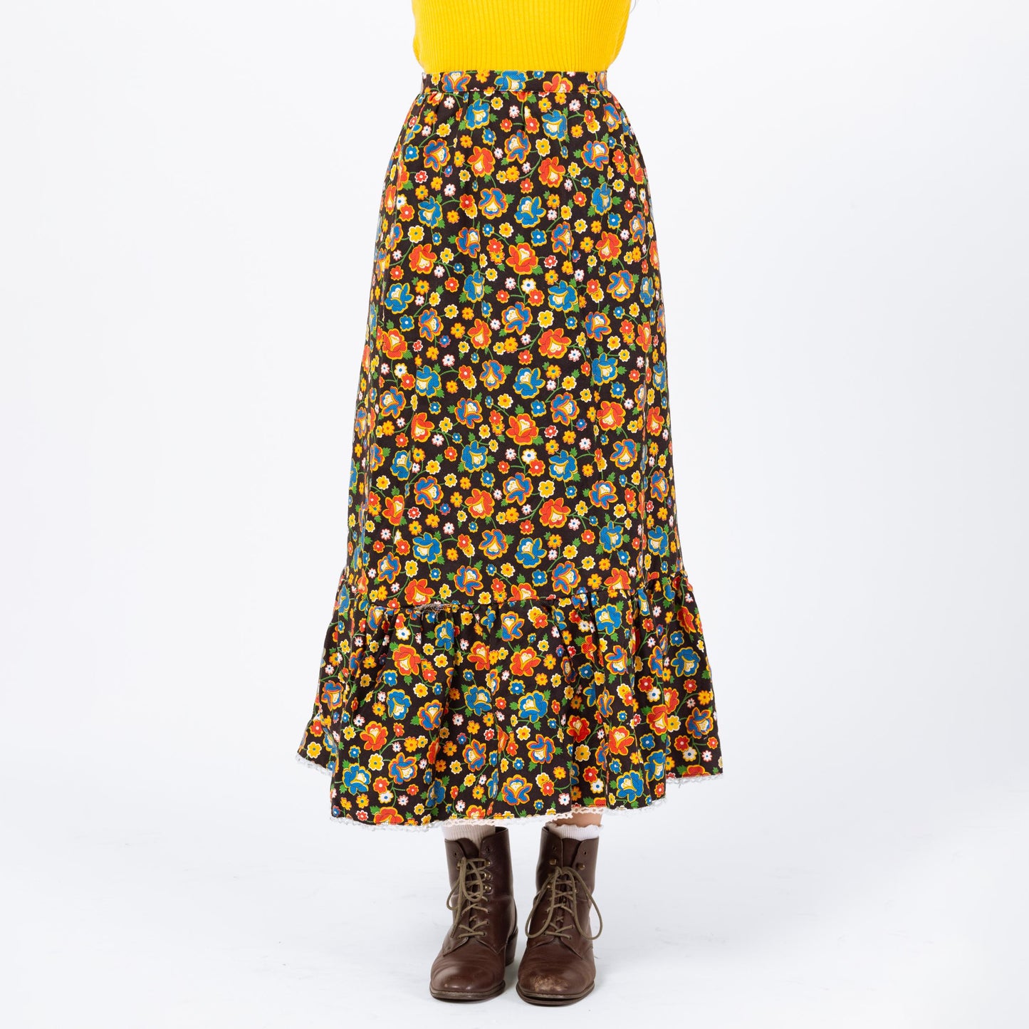 Vintage 60s Black Floral Folk Midi Skirt - XXS, 22.5" Waist | Bobbie Brooks Boho A Line Tiered Cottagecore Hippie Skirt