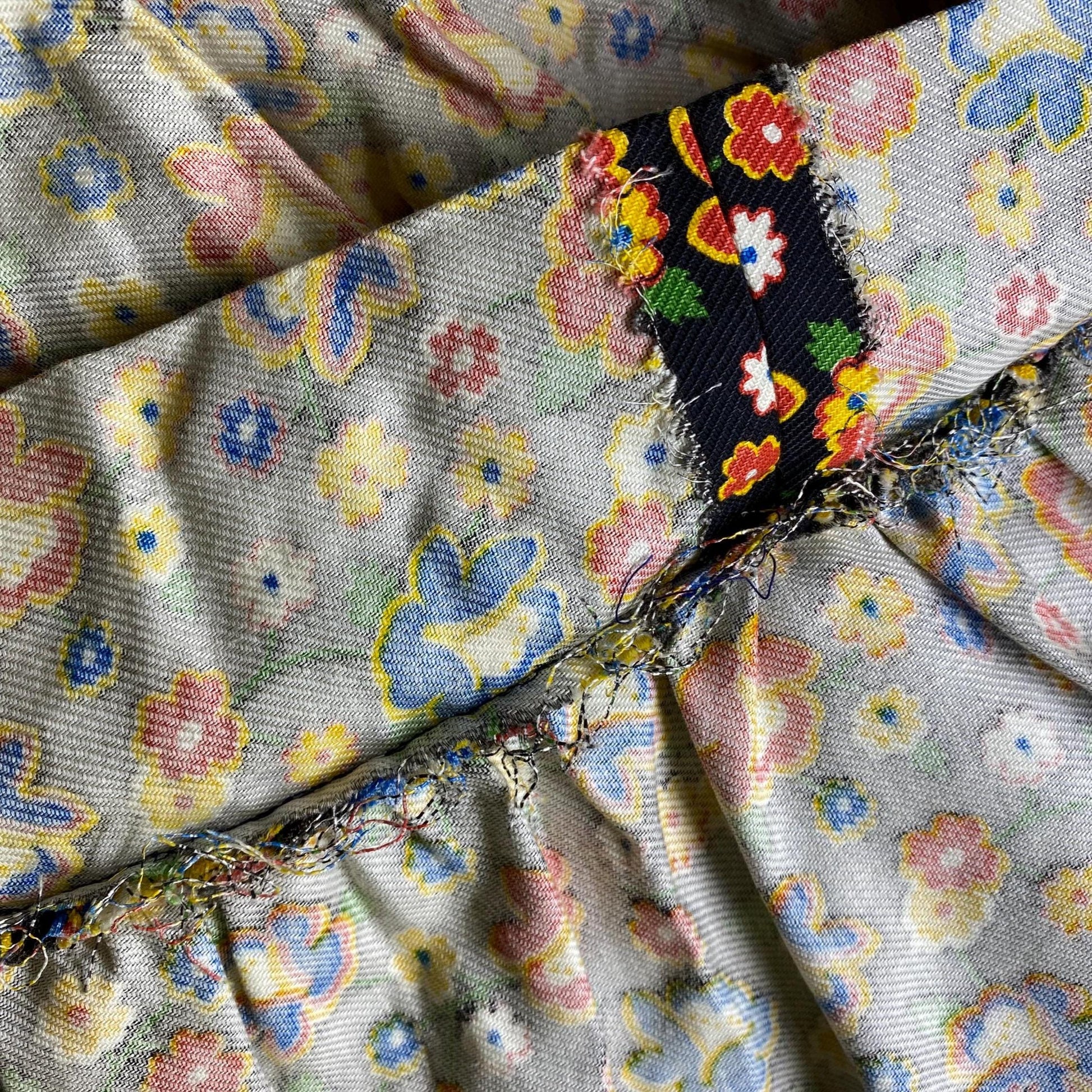 Vintage 60s Black Floral Folk Midi Skirt - XXS, 22.5" Waist | Bobbie Brooks Boho A Line Tiered Cottagecore Hippie Skirt