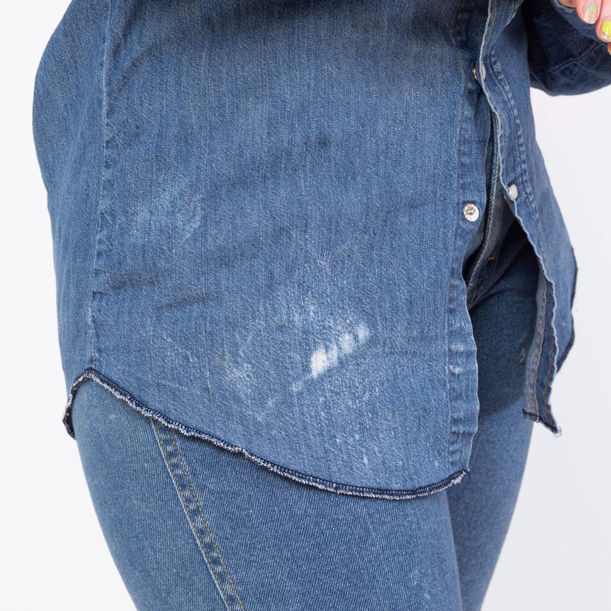 Vintage 70s Maverick Denim Pearl Snap Western Shirt - Men's Medium, Women's Large | Distressed Cowboy Blue Jean Workwear Top