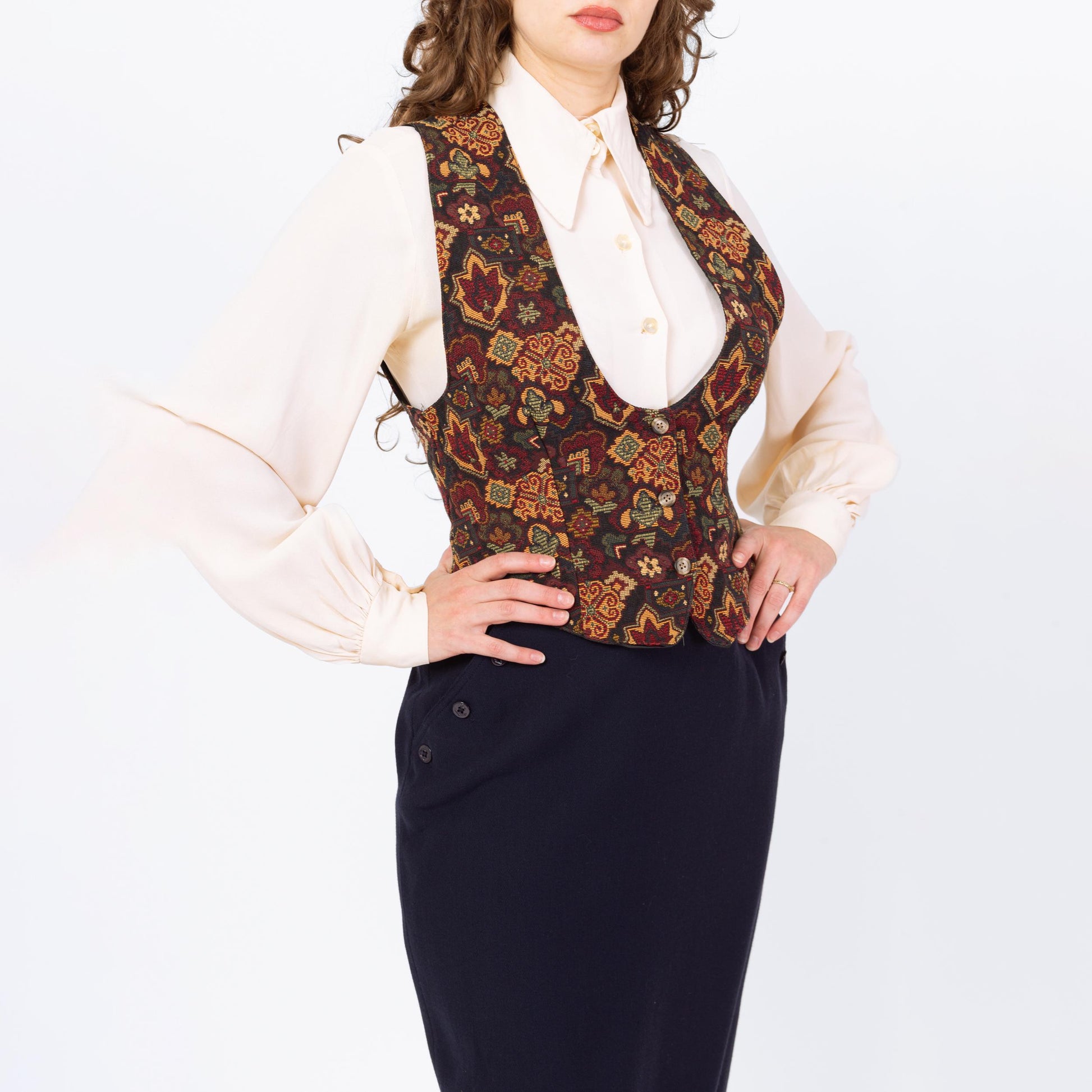 Vintage 90s Floral Tapestry Scoop Neck Vest - Medium | Boho Sleeveless Button Up Renaissance Bodice Waistcoat Top