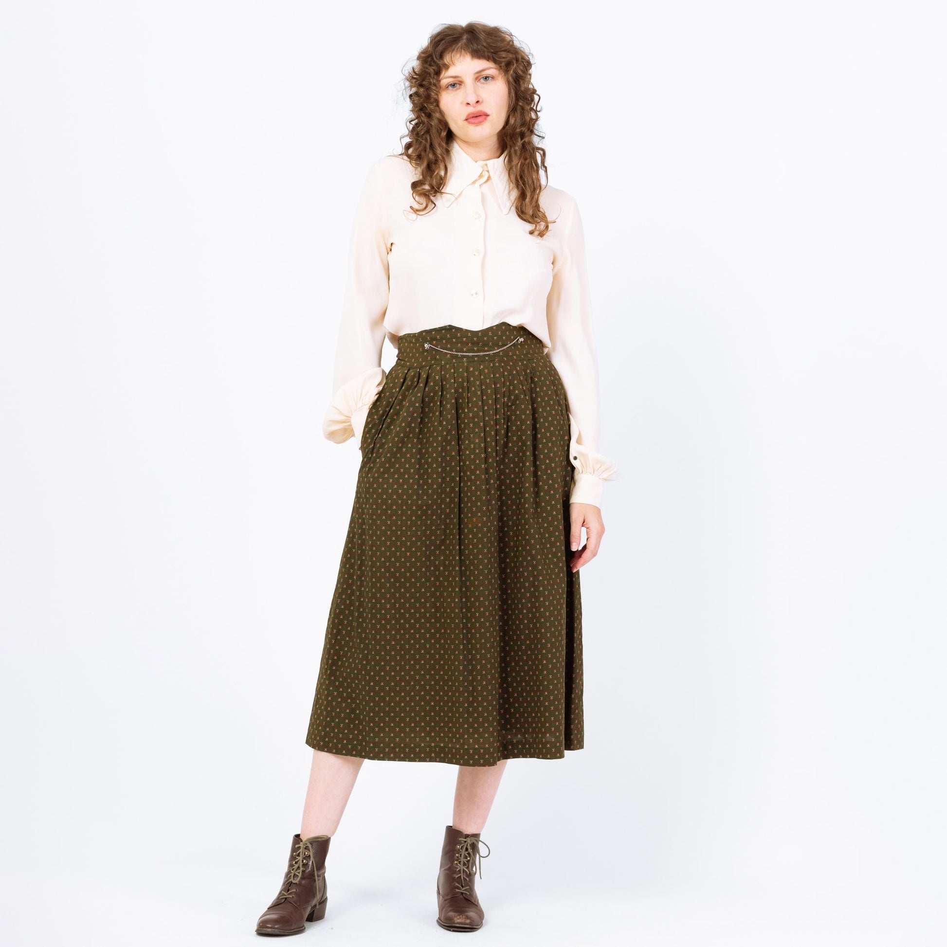 Vintage 70s Green Floral Dirndl Skirt - Medium, 29" Waist | Oktoberfest Austrian Trachten Boho Calico Folk Midi Skirt