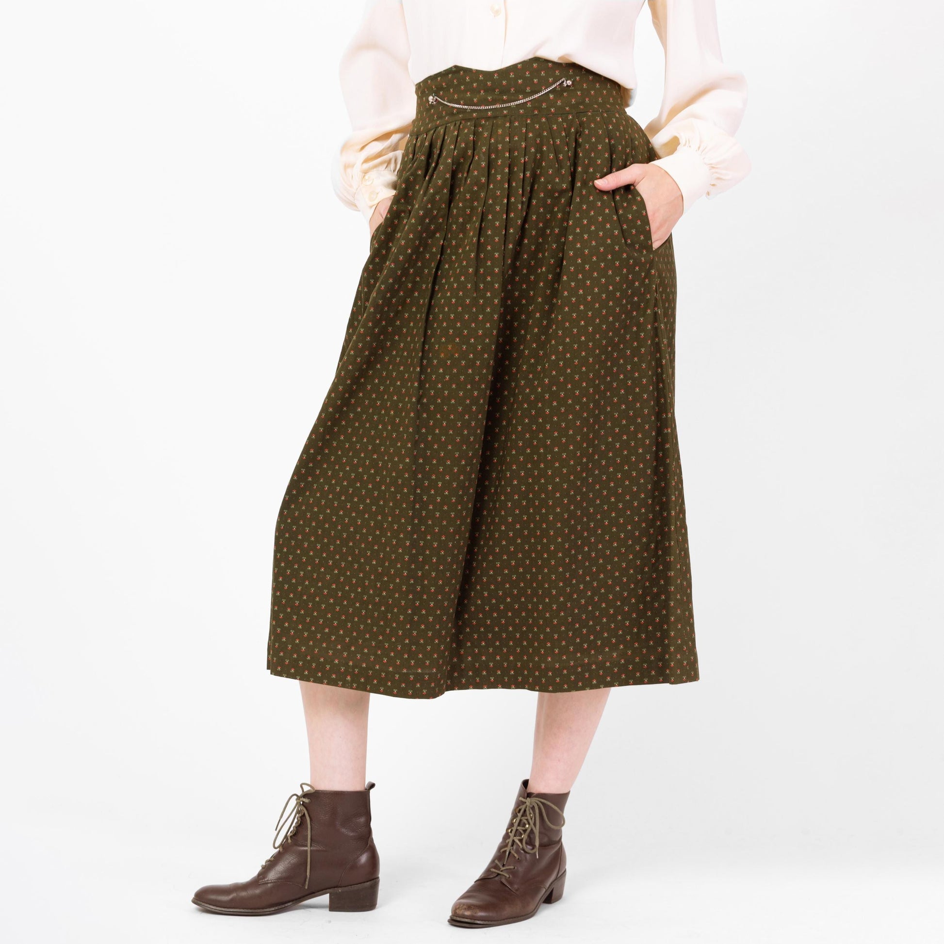 Vintage 70s Green Floral Dirndl Skirt - Medium, 29" Waist | Oktoberfest Austrian Trachten Boho Calico Folk Midi Skirt