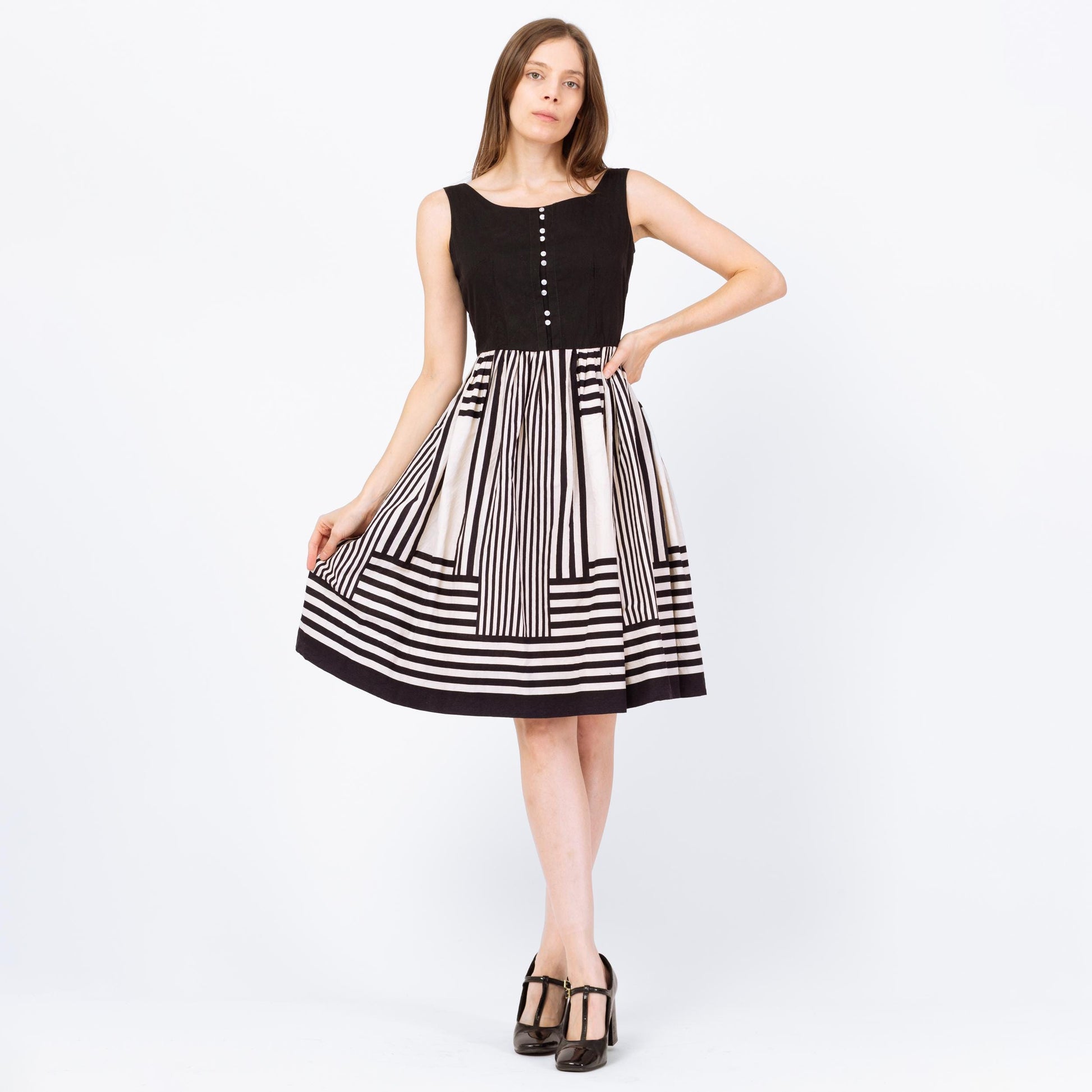 Vintage 50s Black & White Striped Day Dress - Extra Small | Retro Judy Palmer Sleeveless Knee Length Fit Flare Dress