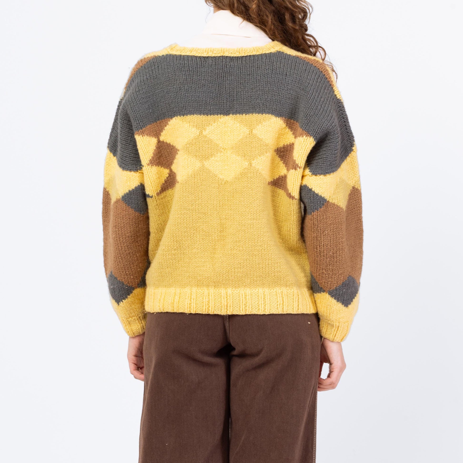 Vintage 70s Yellow Argyle Knit Cropped Sweater - One Size | Boxy V Neck Pullover Jumper