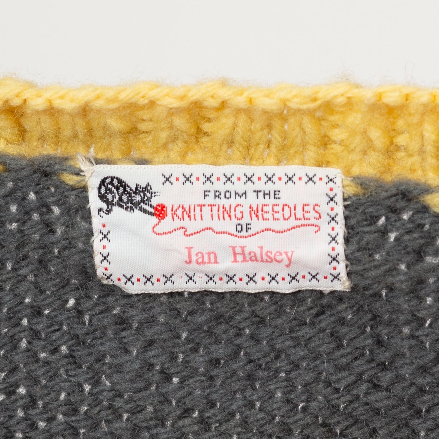 Vintage 70s Yellow Argyle Knit Cropped Sweater - One Size | Boxy V Neck Pullover Jumper