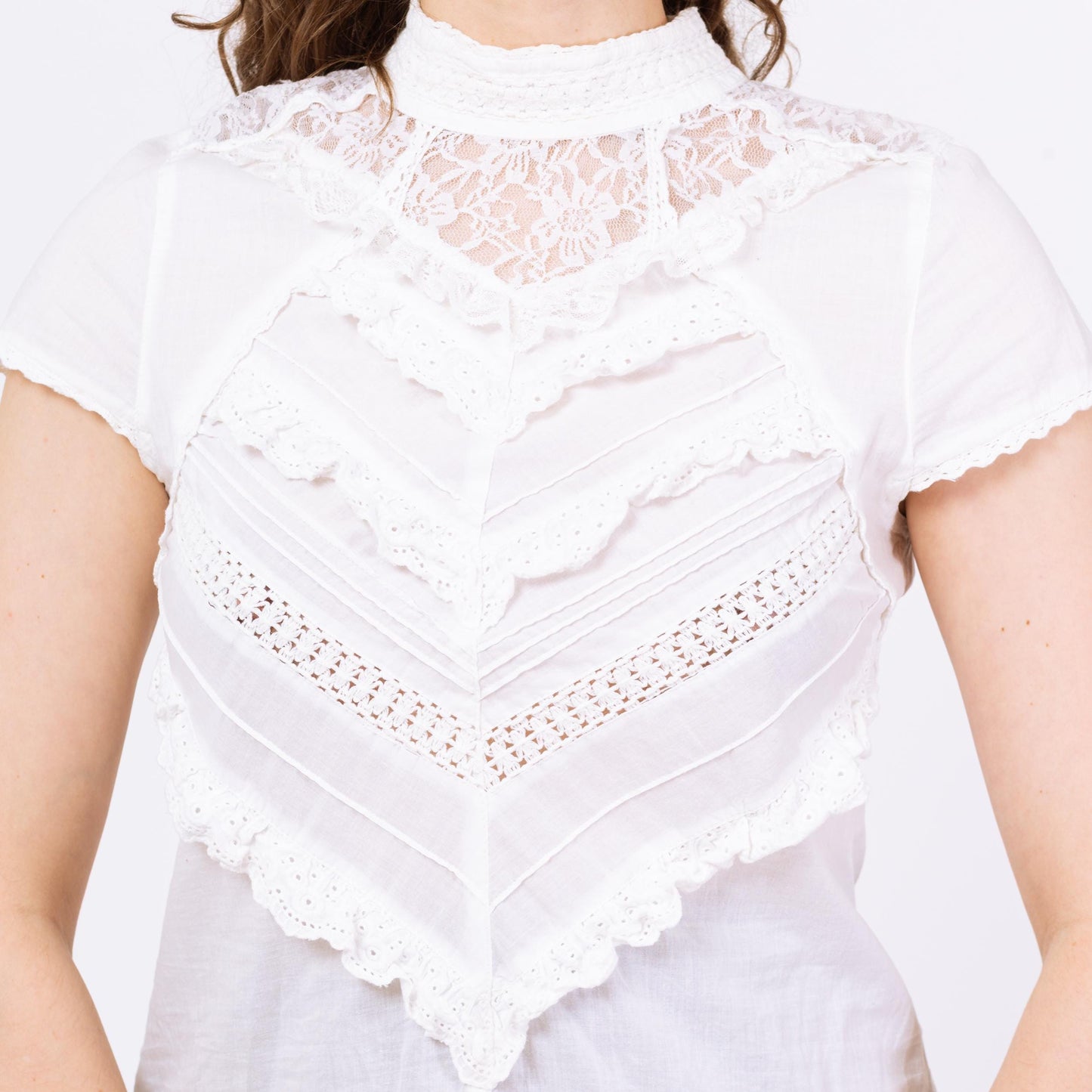 Vintage Y2K Does Victorian White Lace Trim Blouse - Medium