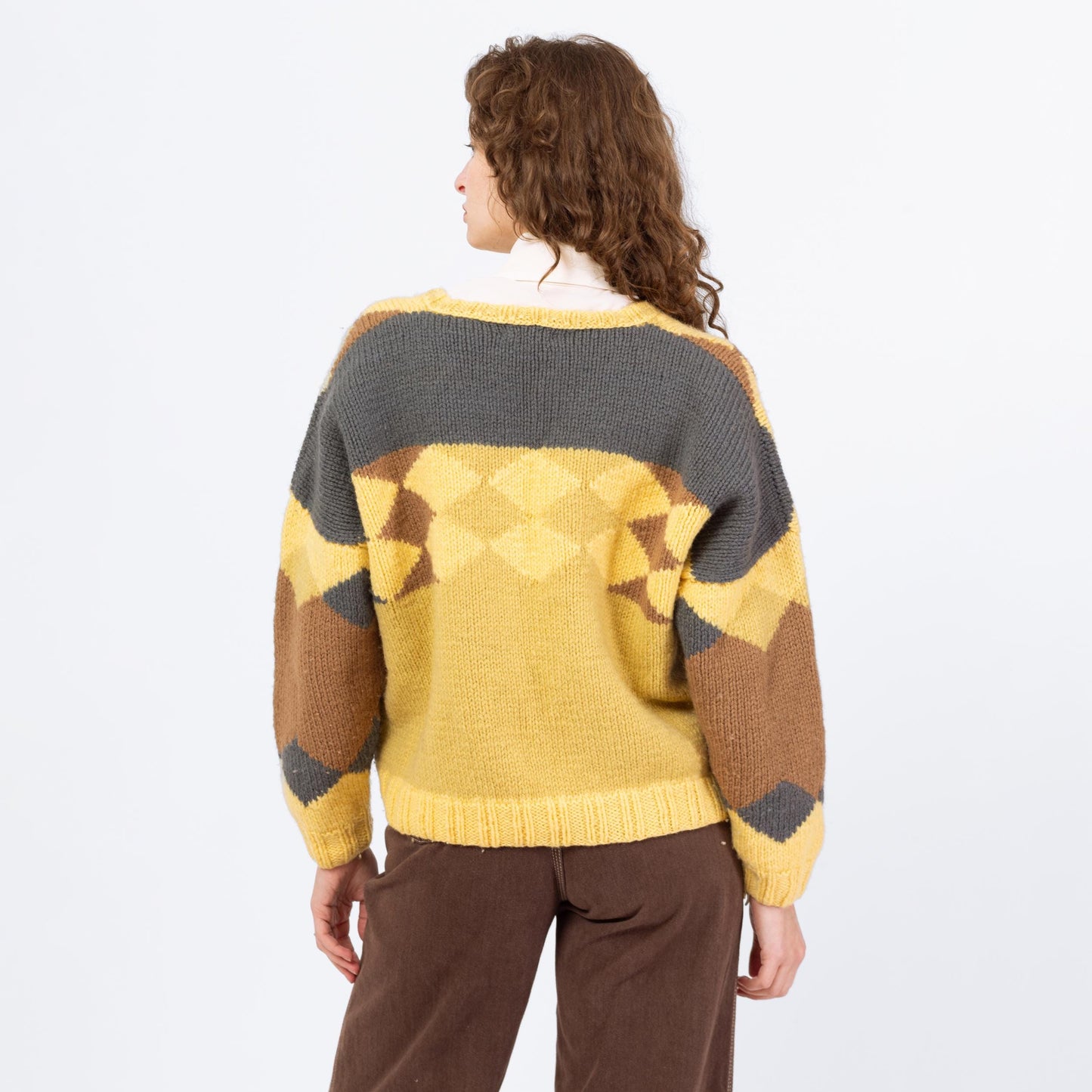 Vintage 70s Yellow Argyle Knit Cropped Sweater - One Size | Boxy V Neck Pullover Jumper