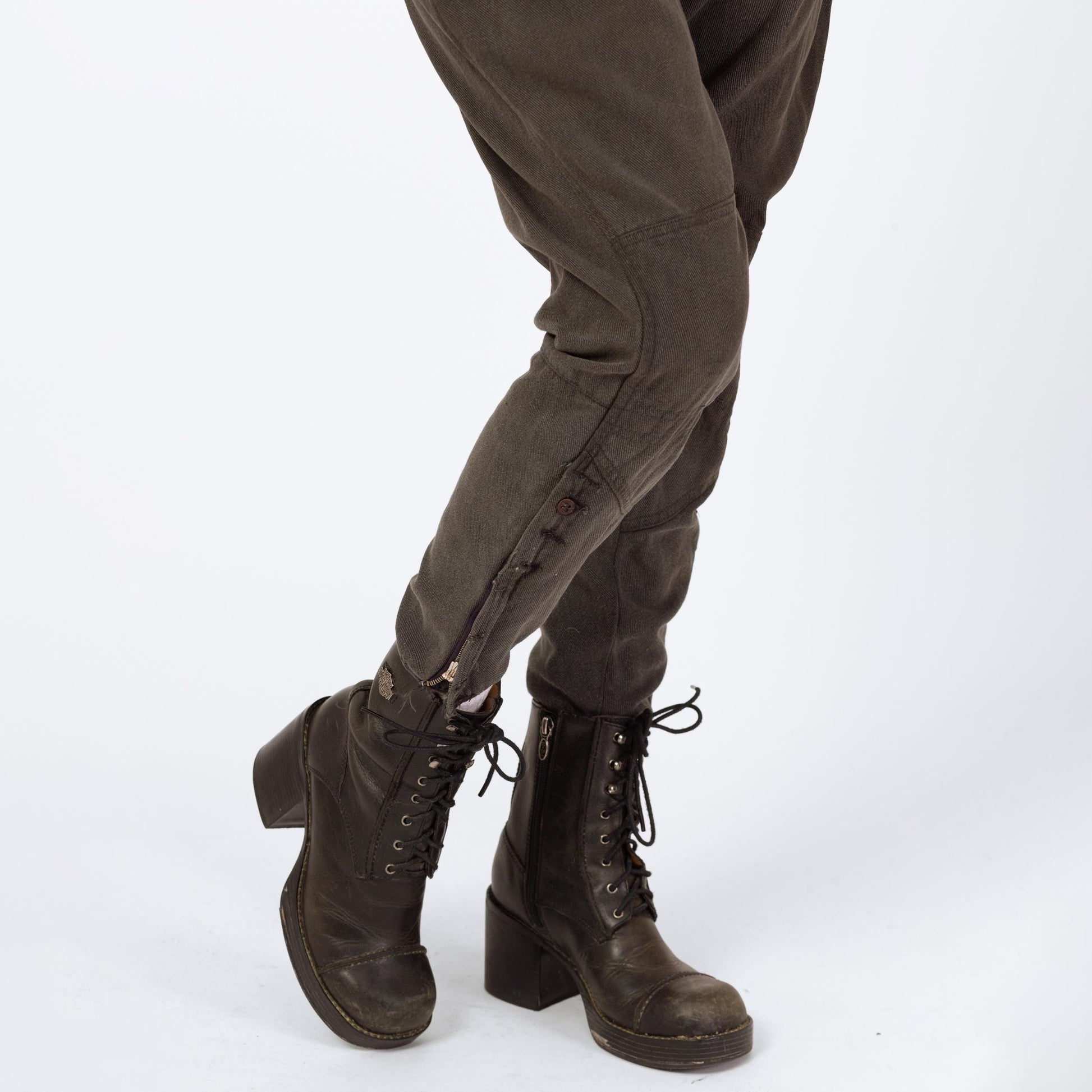 Vintage 1940s Grey Jodphurs Riding Pants - 30x27 | 40s 50s High Waisted Equestrian Pants Military Breeches