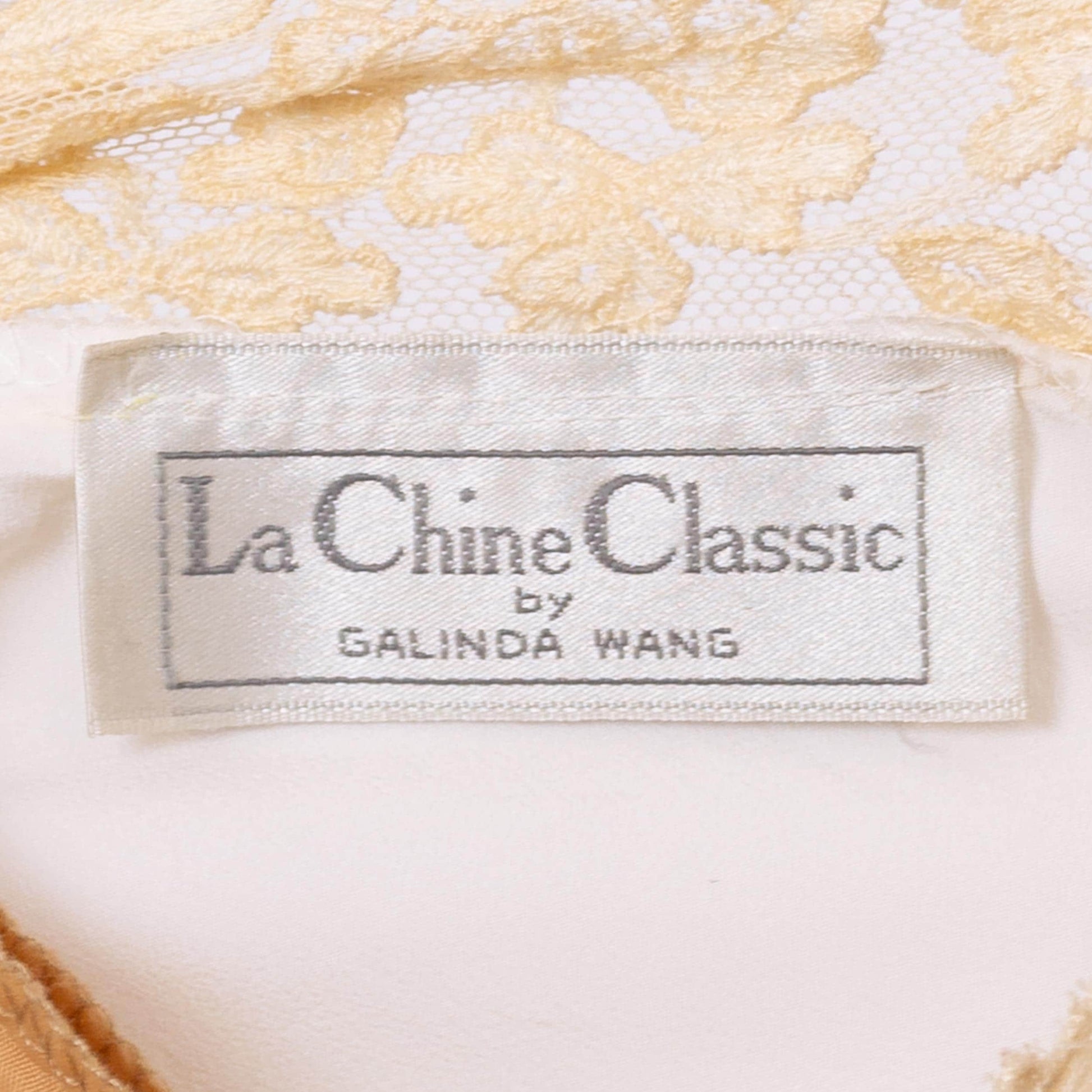 Vintage 80s Does Victorian Ivory Lace Trim Blouse - Extra Large | Long Sleeve Boho High Collar Top