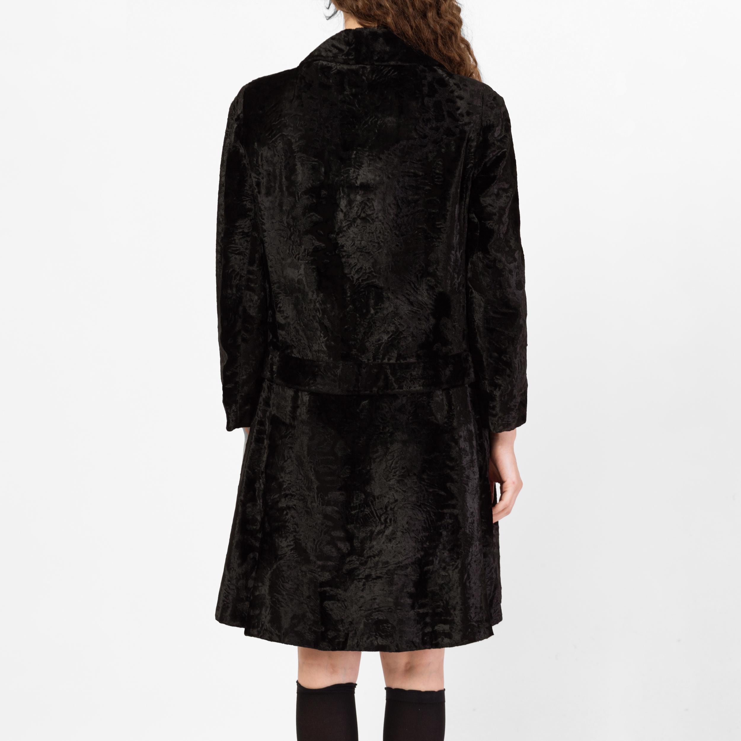 Vintage 60s Mod Black Crushed Velvet Swing Coat - Medium – Flying