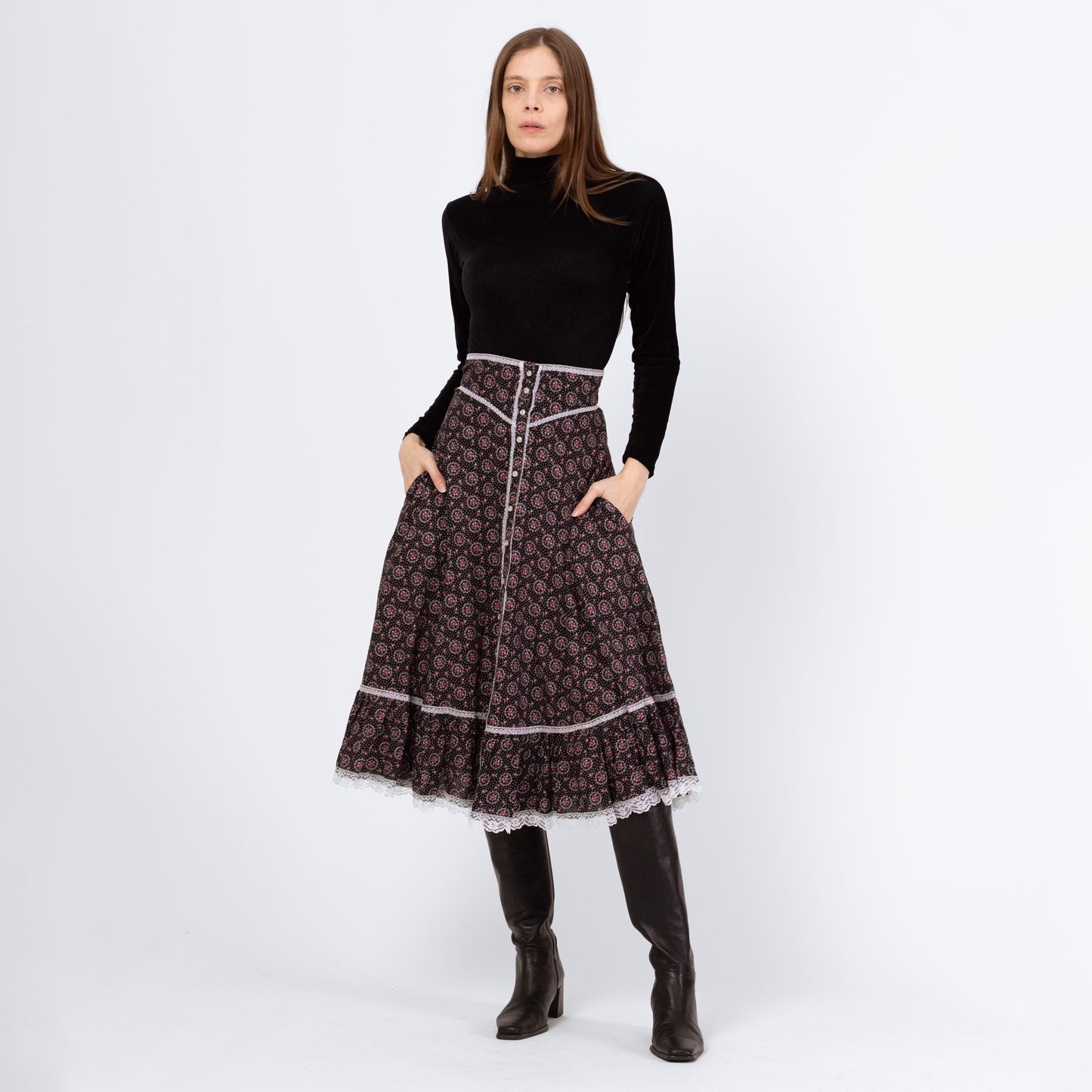 Vintage 70s Gunne Sax Black Calico Floral Prairie Skirt - Extra Small, 25” Waist | Jessica's Gunnies Boho Lace Trim Cottagecore Midi Skirt