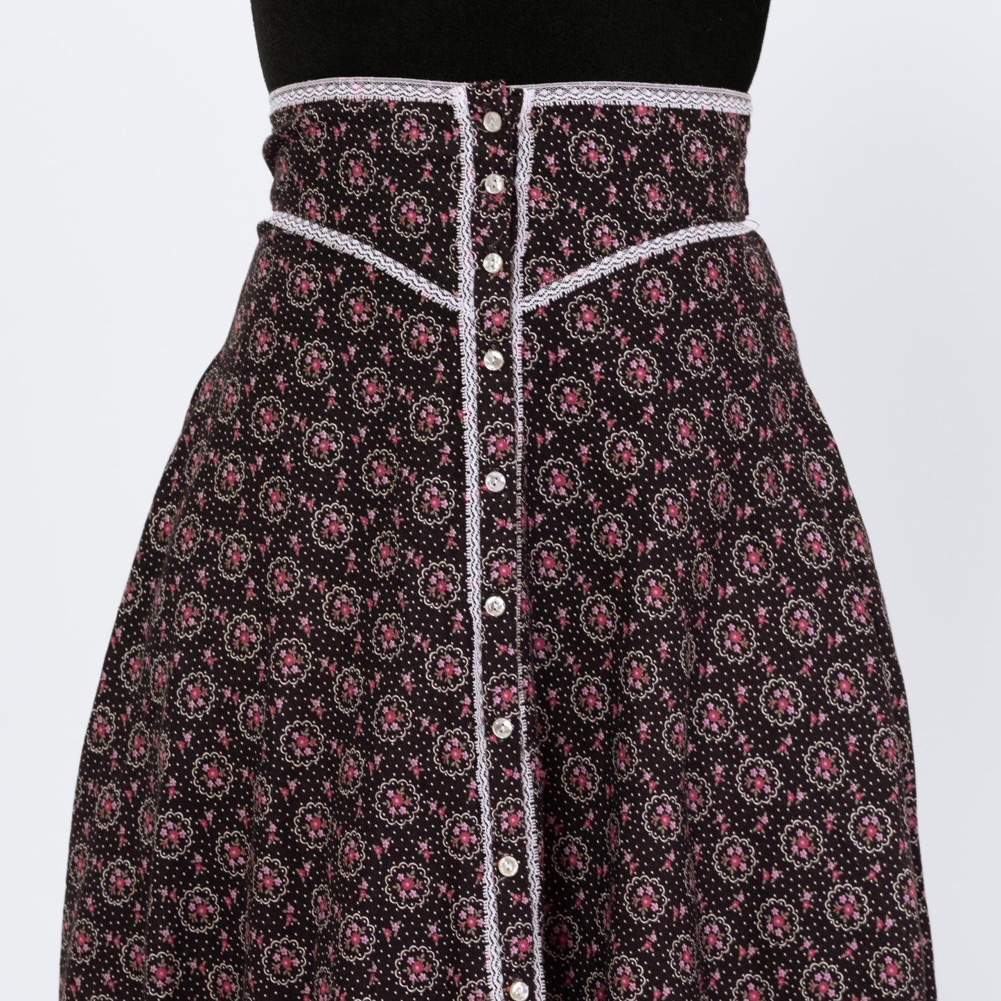 Vintage 70s Gunne Sax Black Calico Floral Prairie Skirt - Extra Small, 25” Waist | Jessica's Gunnies Boho Lace Trim Cottagecore Midi Skirt