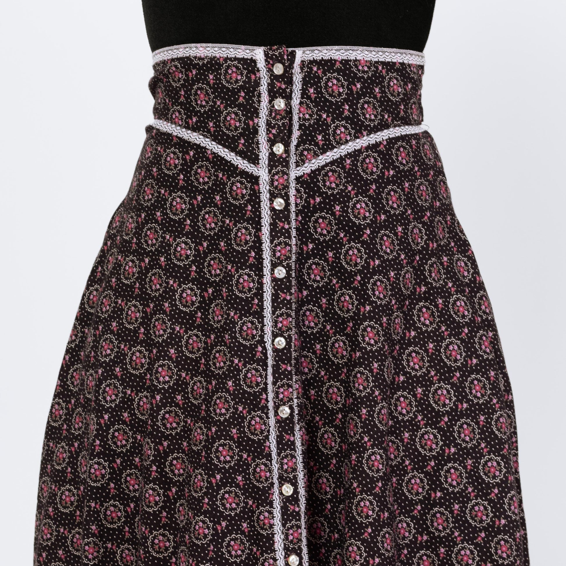 Vintage 70s Gunne Sax Black Calico Floral Prairie Skirt - Extra Small, 25” Waist | Jessica's Gunnies Boho Lace Trim Cottagecore Midi Skirt
