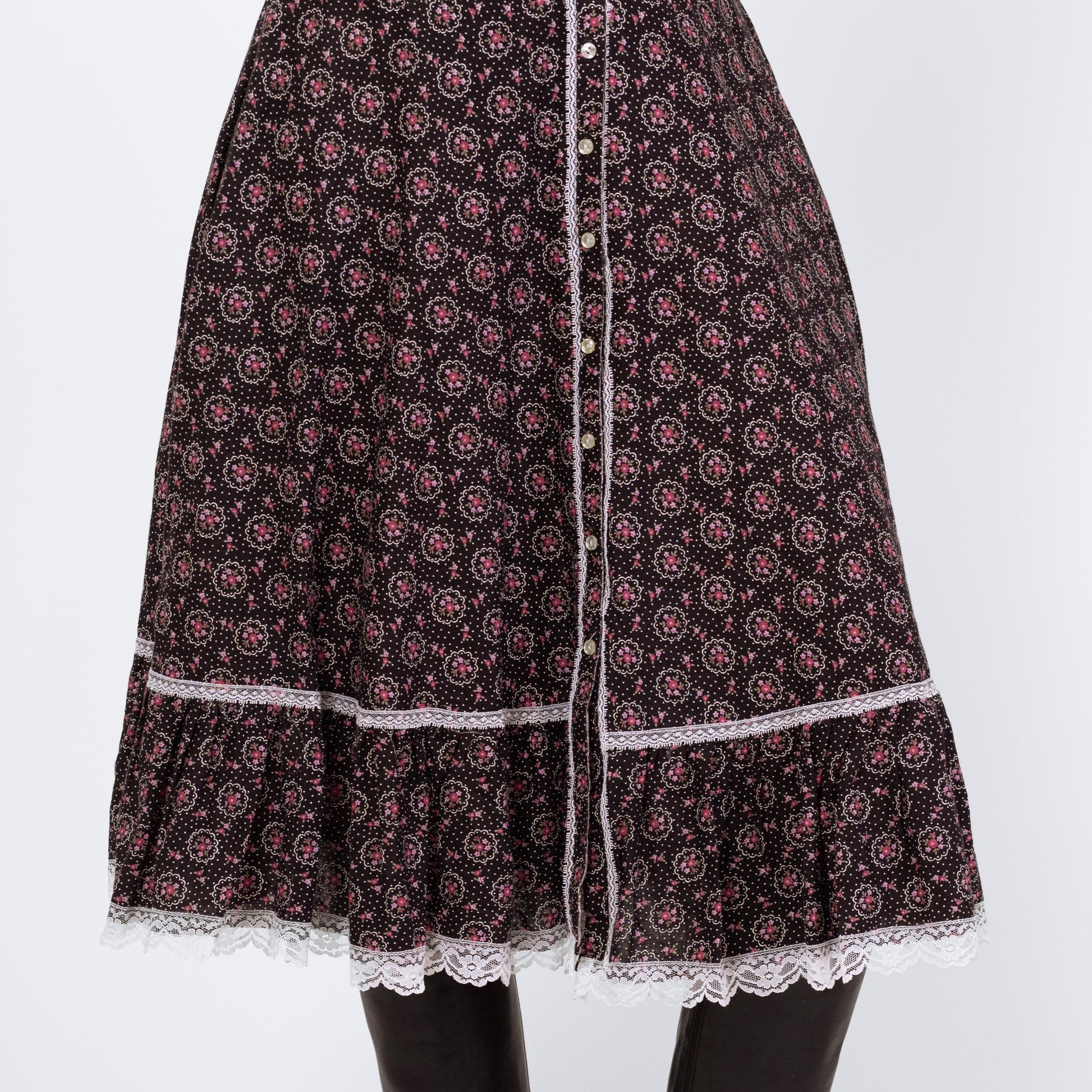 Vintage 70s Gunne Sax Black Calico Floral Prairie Skirt - Extra Small, 25” Waist | Jessica's Gunnies Boho Lace Trim Cottagecore Midi Skirt