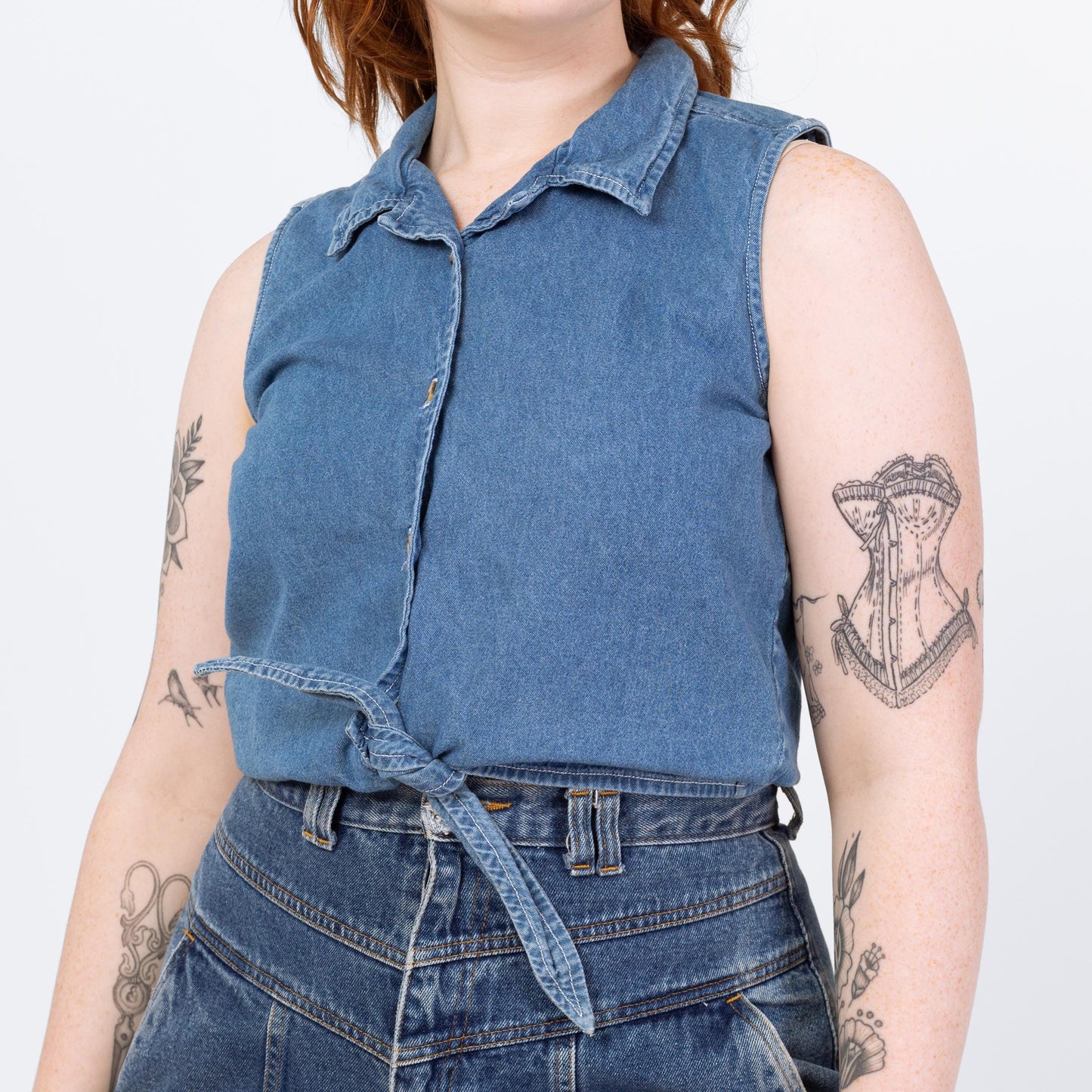 Vintage 90s Chambray Tie Front Crop Top - Large | Blue Jean Button Up Western Cropped Sleeveless Blouse