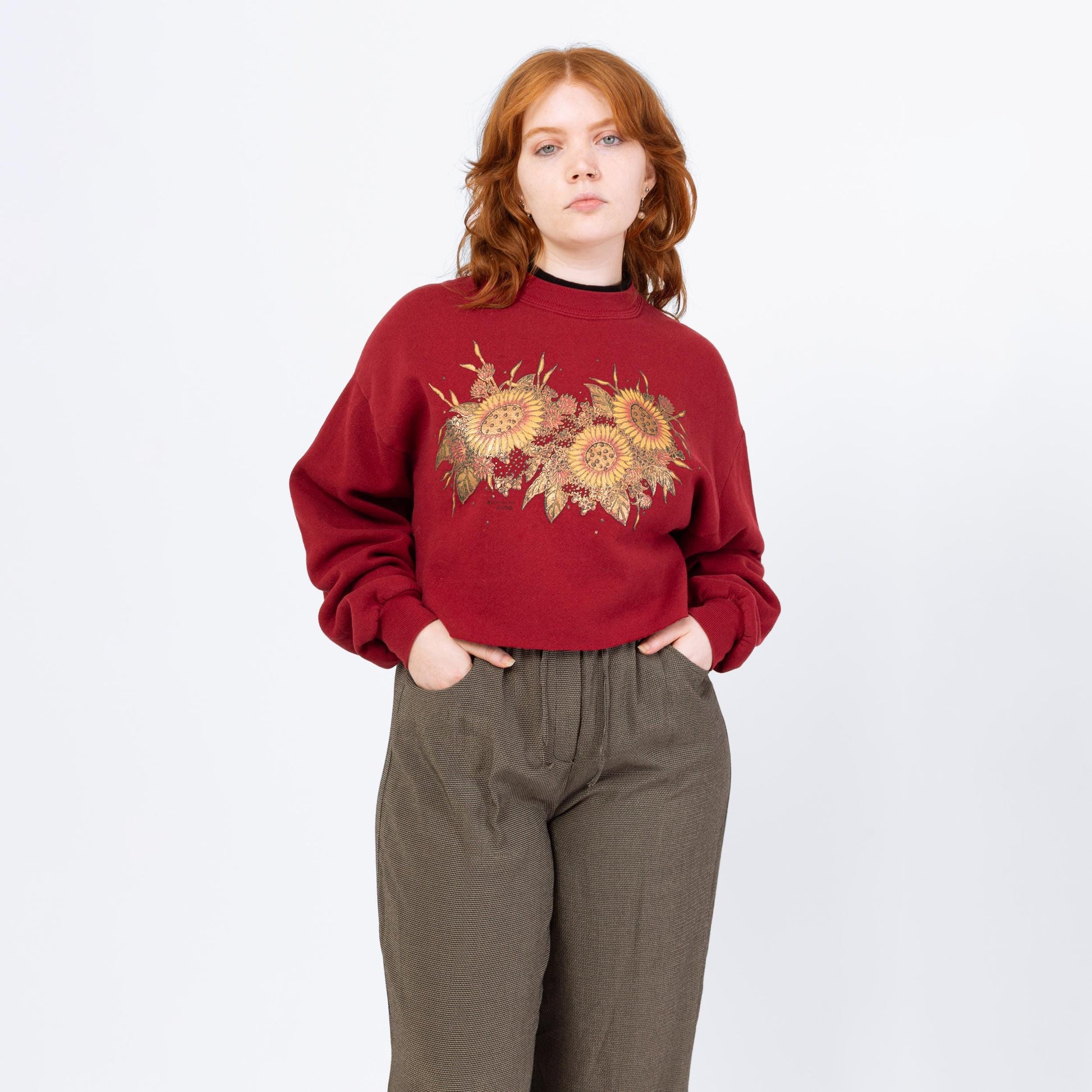 Vintage 90s Sunflower Cropped Sweatshirt - Large | Wine Red Floral Mockneck Collar Pullover Crop Top