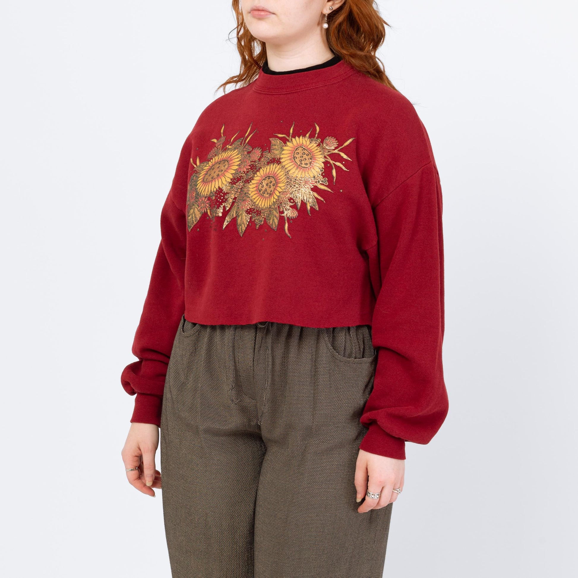 Vintage 90s Sunflower Cropped Sweatshirt - Large | Wine Red Floral Mockneck Collar Pullover Crop Top