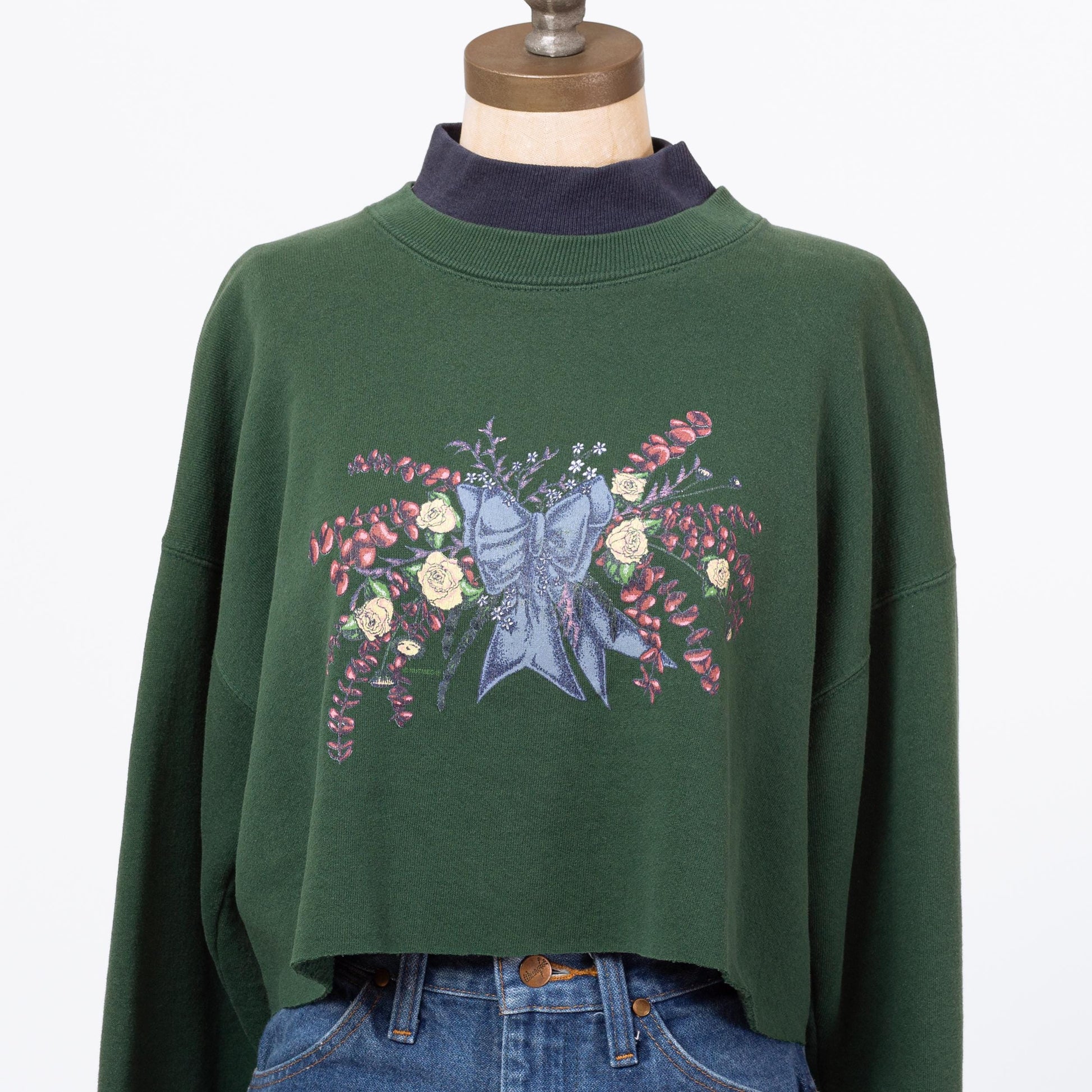 Vintage 90s Flower Bouquet Cropped Sweatshirt - Large | Forest Green Floral Mockneck Collar Pullover Crop Top