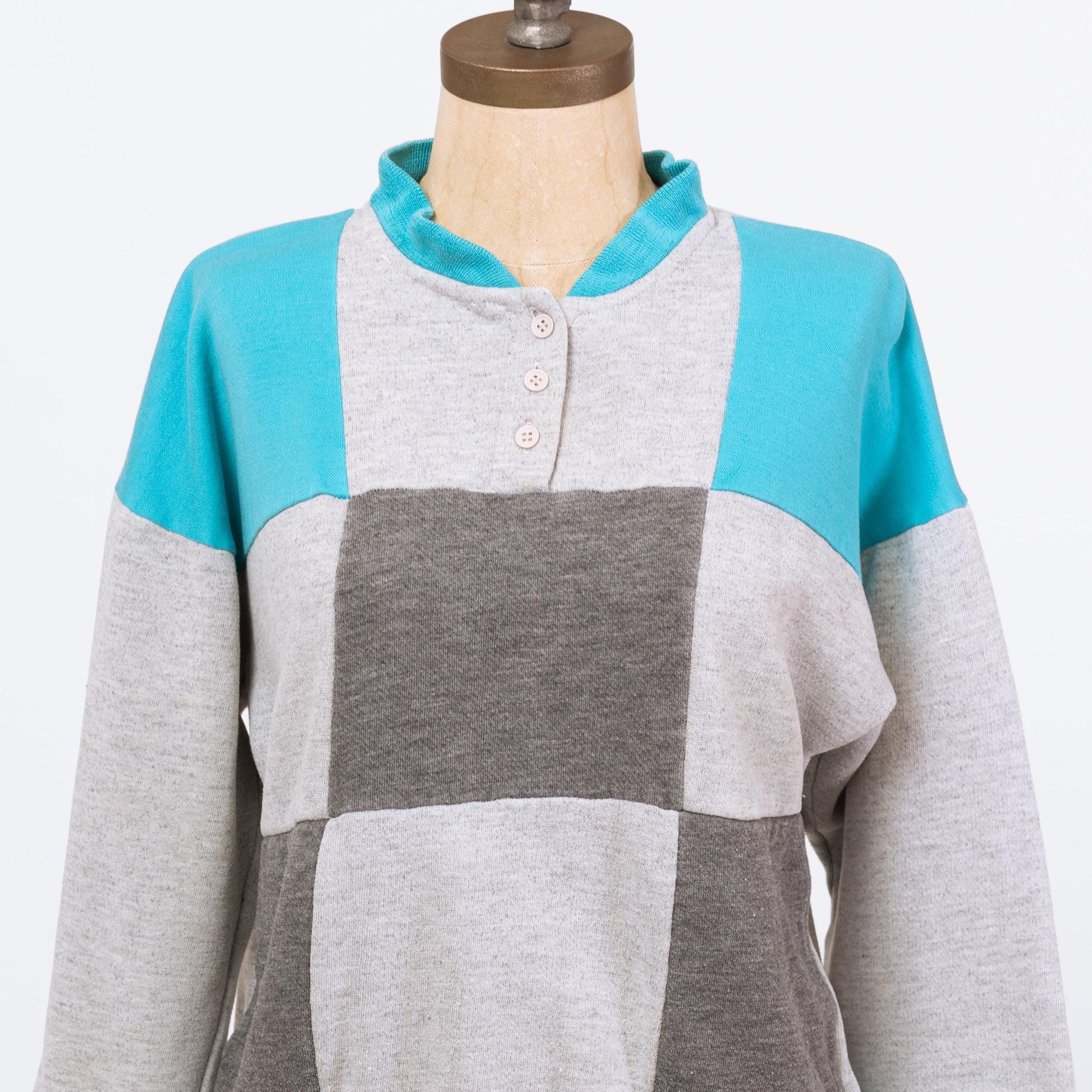 Vintage 80s Blue & Grey Checkered Henley Sweatshirt - Petite Large | Slouchy Cropped Pullover Half Button Sweater