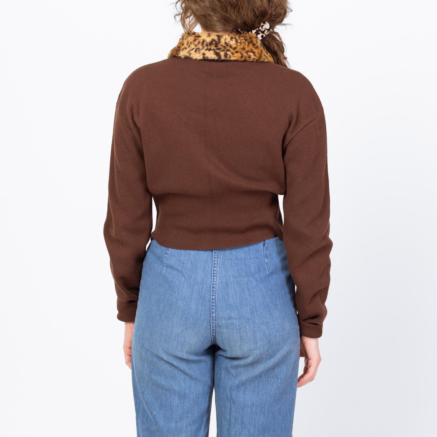 Vintage 90s Does 50s Faux Fur Collar Cropped Sweater - Large | Retro Brown Cotton Knit Button Up Cardigan