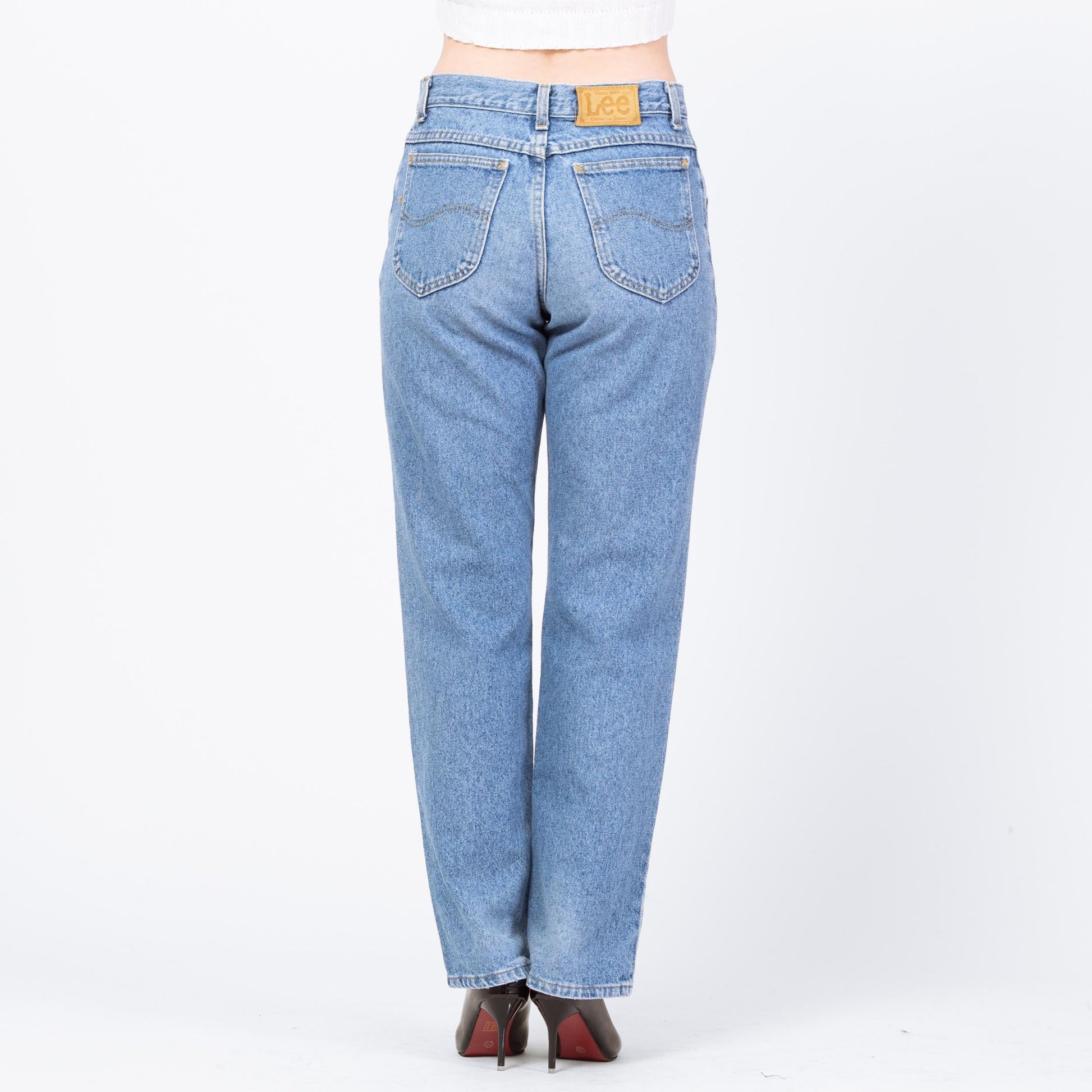 Vintage 90s Lee Relaxed Fit Light Wash Jeans - 31x31 | Denim High Waisted Slim Straight Mom Jeans