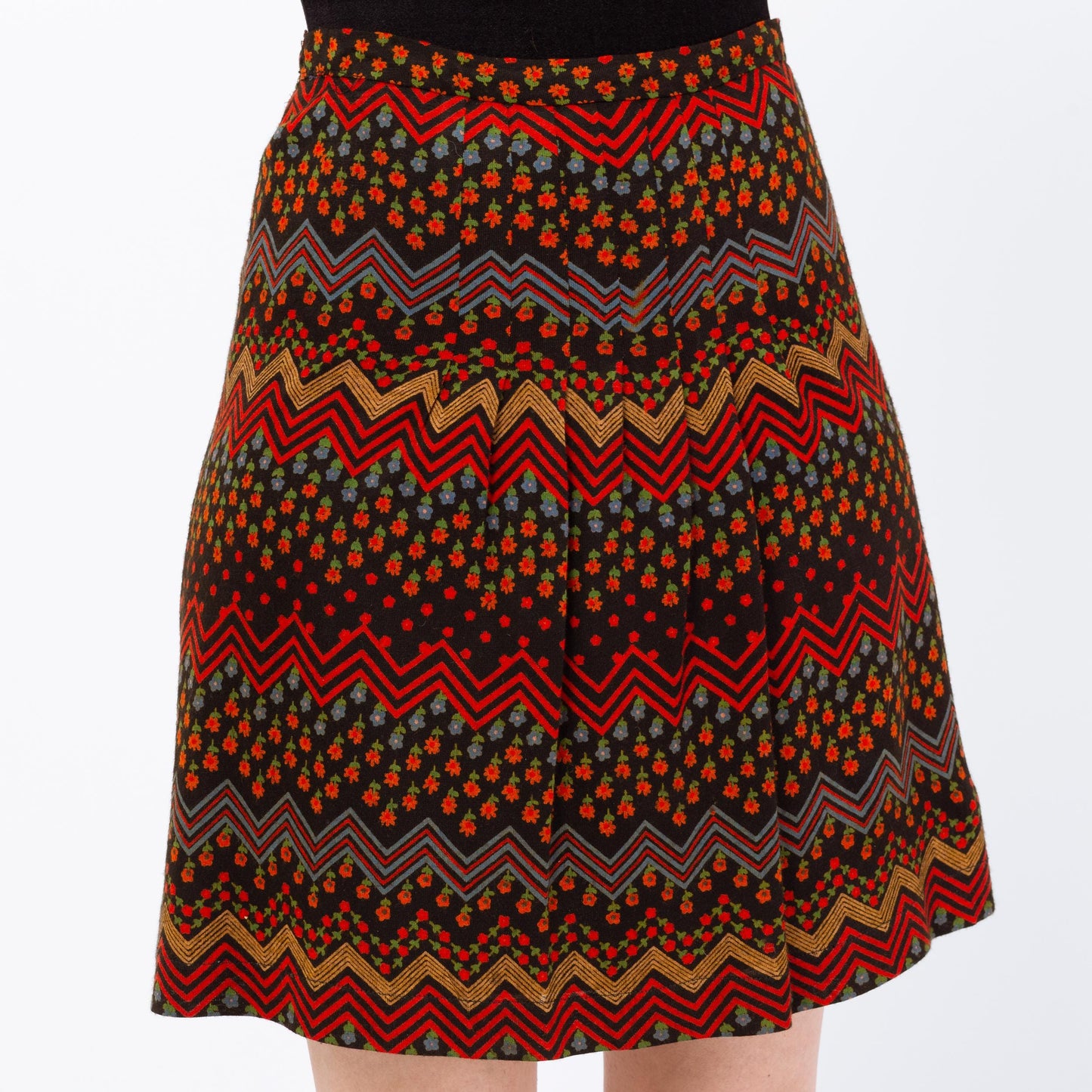 Vintage 70 Boho Floral & Chevron Striped Mini Skirt - Small | Red Black High Waisted Miniskirt