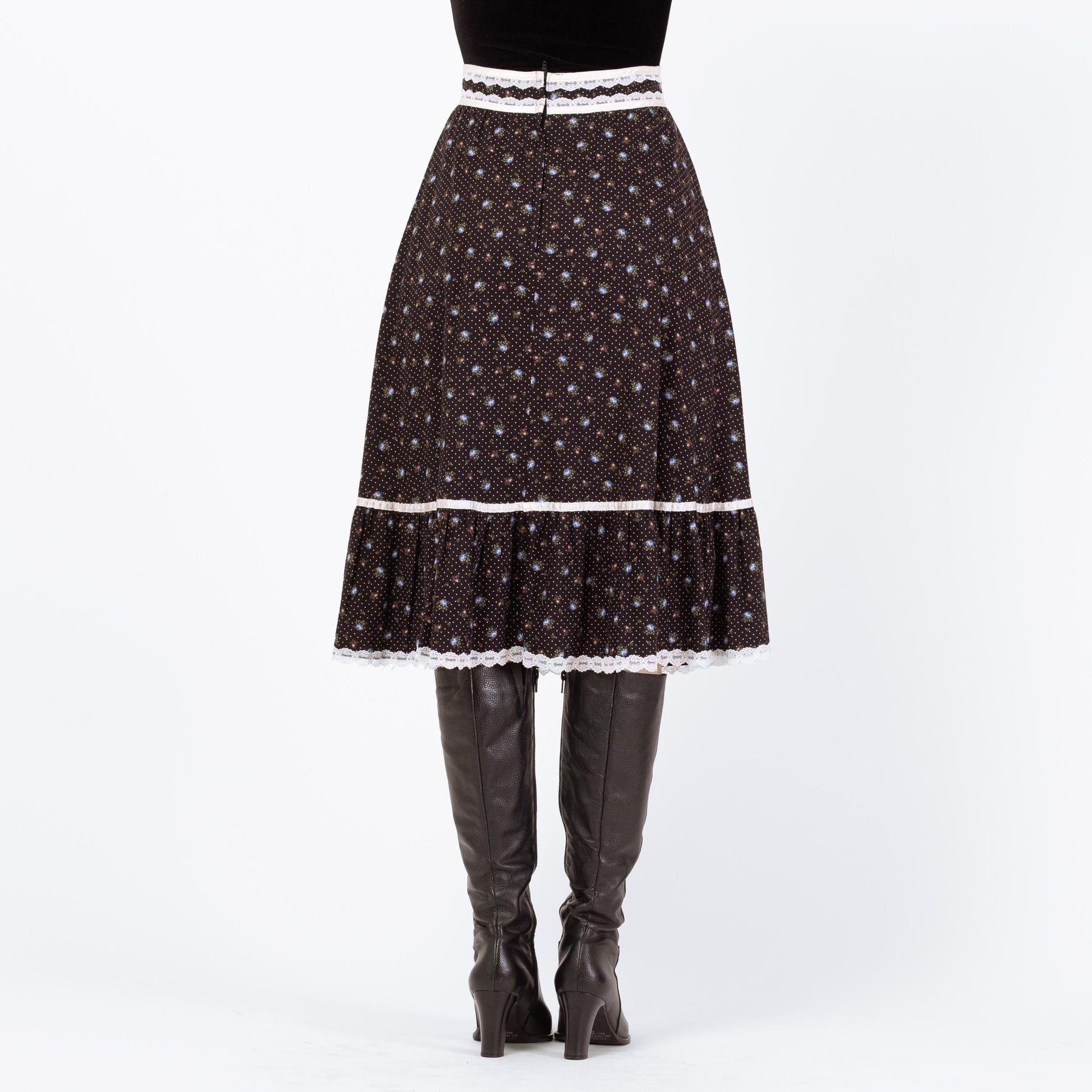 Vintage 70s Gunne Sax Black Calico Floral Prairie Skirt - Small, 26” Waist | Jessica's Gunnies Boho Lace Trim Cottagecore Midi Skirt