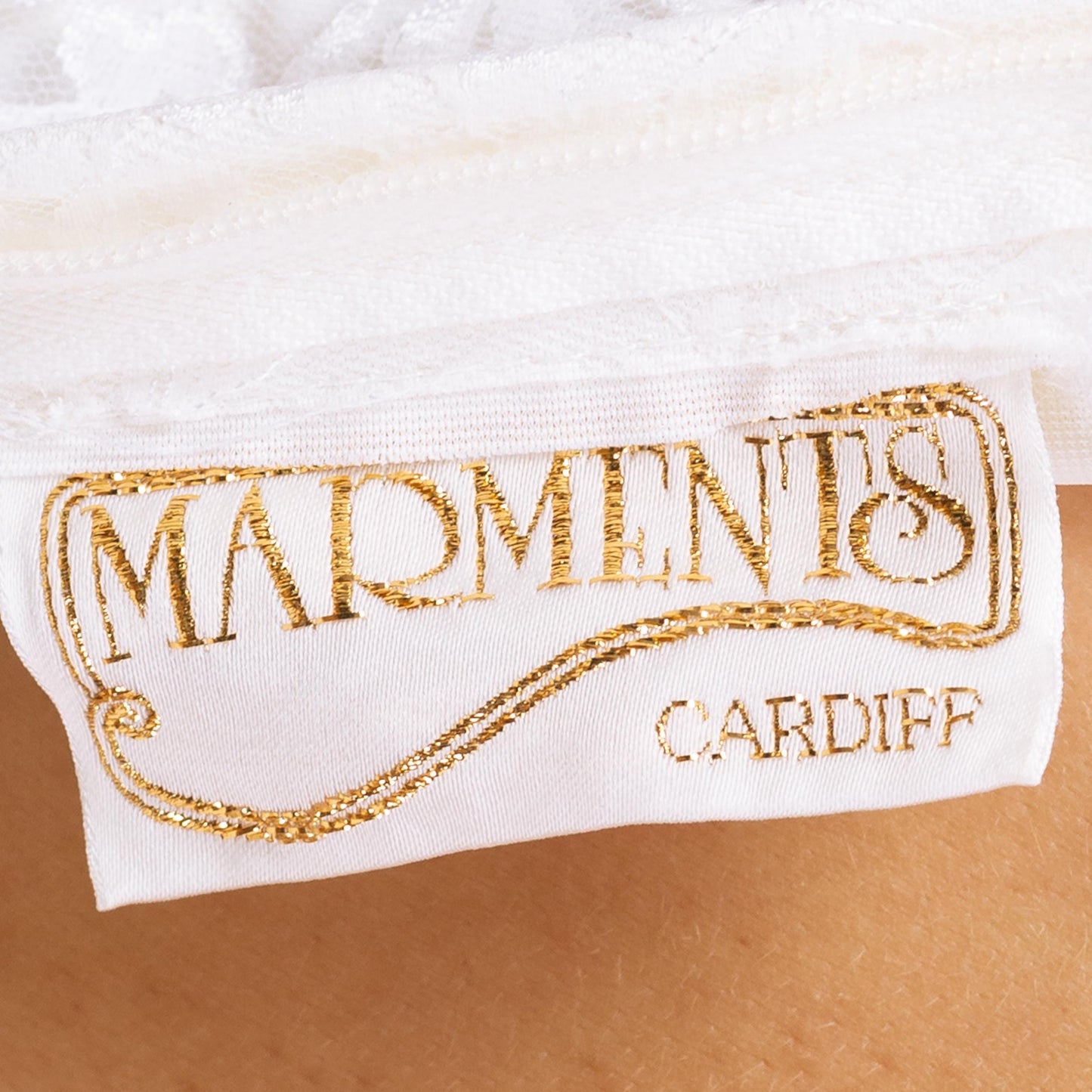 Vintage 60s 70s White Lace Wedding Dress - XXS | Long Sheer Sleeve Full Skirt Bridal Gown