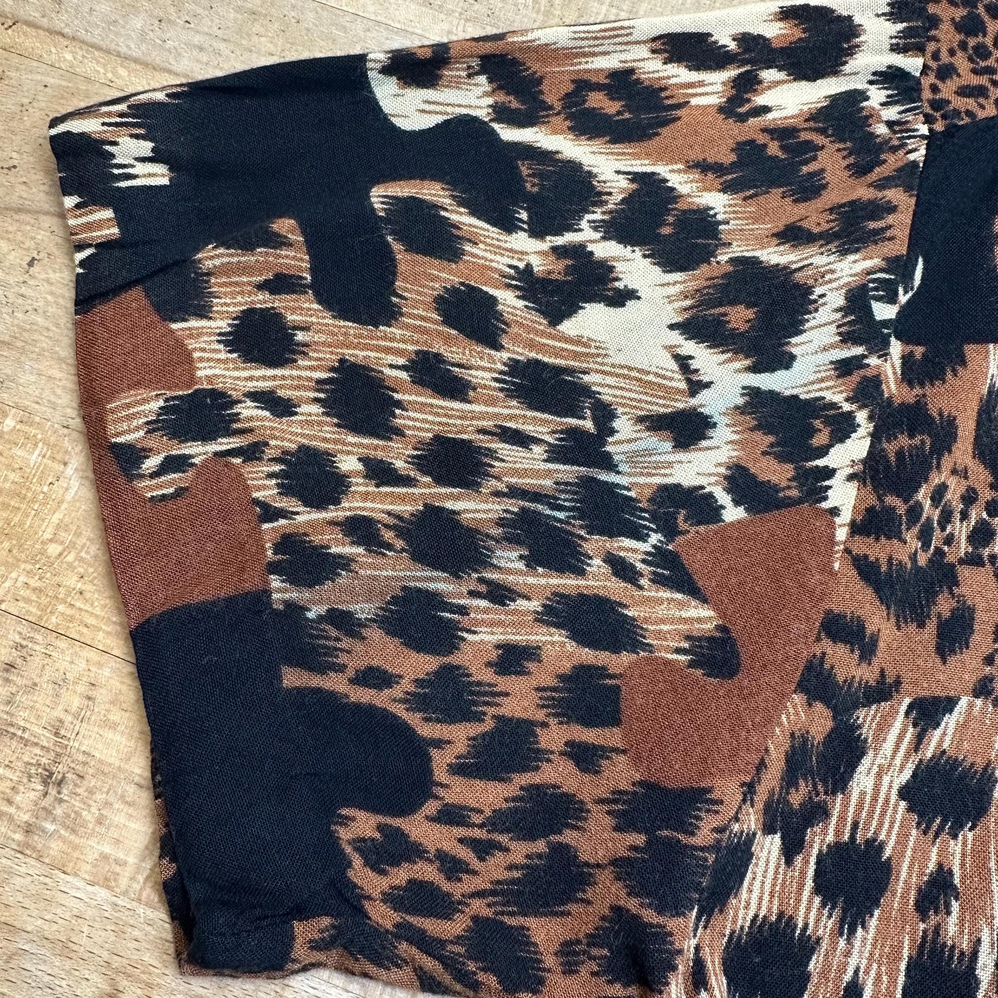 Vintage 90s Jigsaw Puzzle Animal Print Crop Top - Large | Button Up Tie Front Shirt