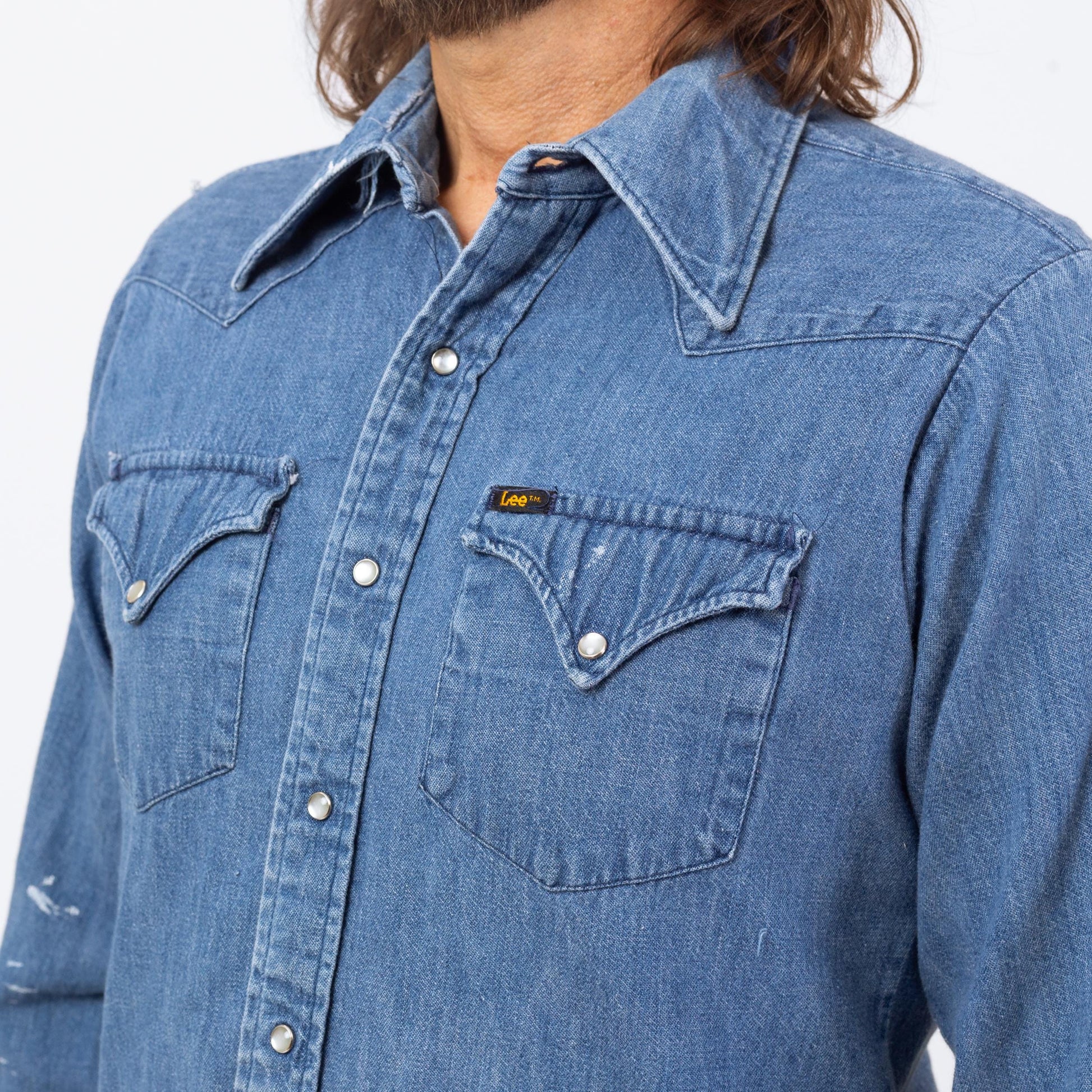 Vintage 70s Lee Chambray Denim Pearl Snap Western Shirt - Medium | Cowboy Blue Jean Workwear Top