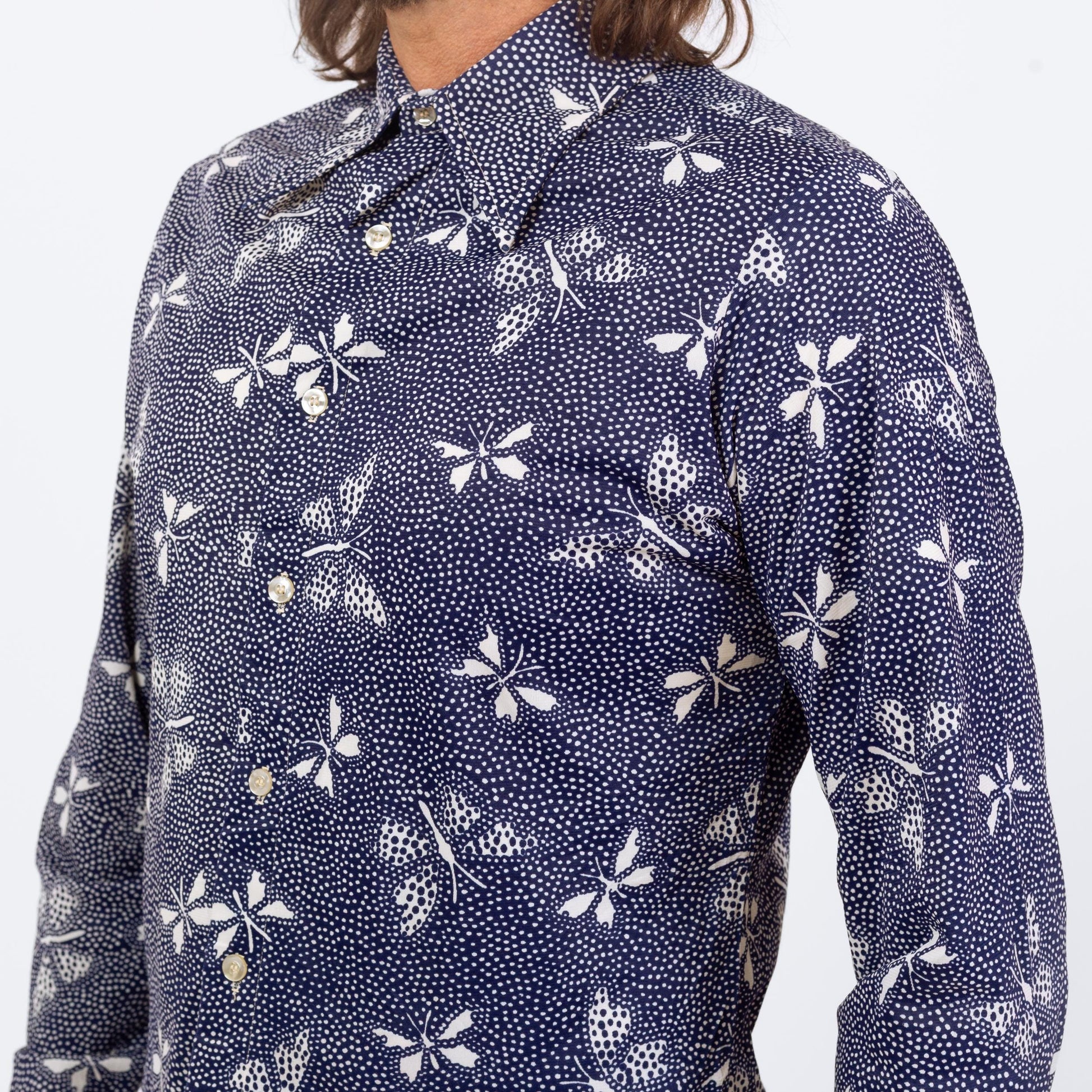 Vintage 70s Butterfly Print Shirt - Medium | Blue & White Long Sleeve Collared Button Up Shirt