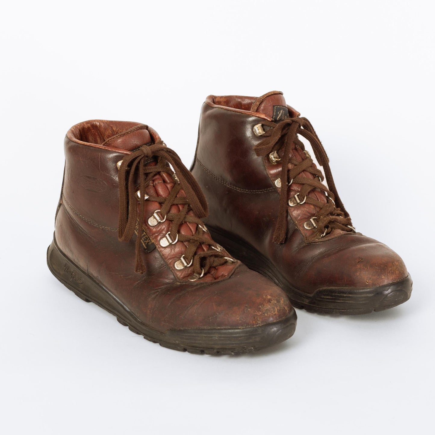 Vintage Vasquez Burgundy Leather Hiking Boots - Men's Size 8, Women's 10 | Sundowner Backpacking Ankle Boots