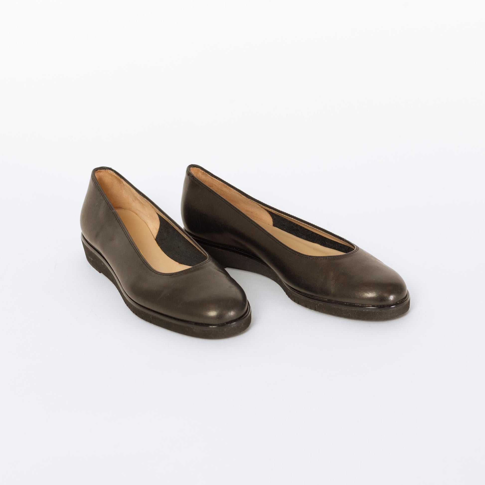 Vintage Ferragamo 90s Black Leather Ballet Flats - Size 5 | Designer Rounded Toe Low Wedge Heel Pumps