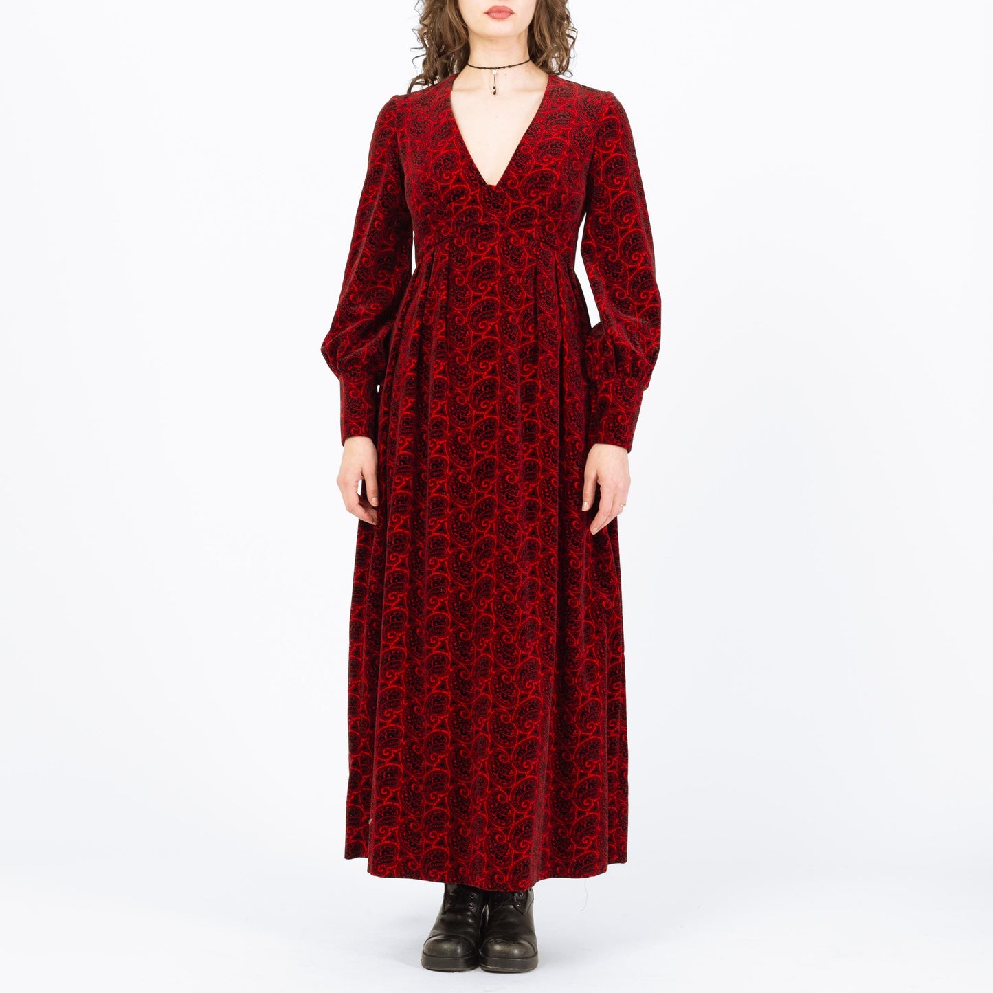Vintage 70s Calderon Red & Black Paisley Velvet Maxi Dress - Medium | Gothic Mid Century Hostess Gown