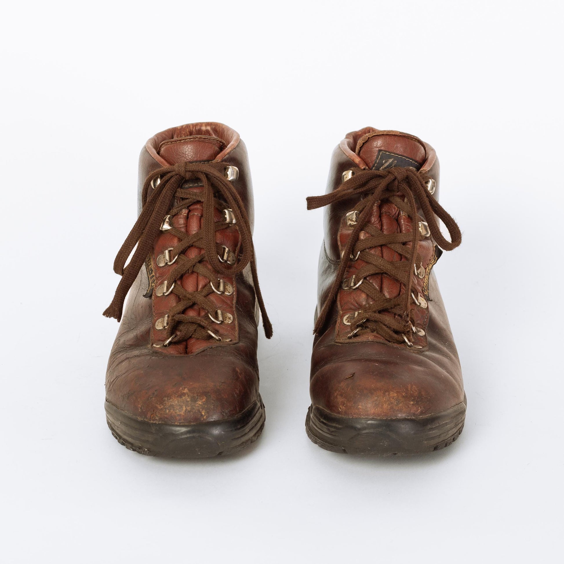Vintage Vasquez Burgundy Leather Hiking Boots - Men's Size 8, Women's 10 | Sundowner Backpacking Ankle Boots