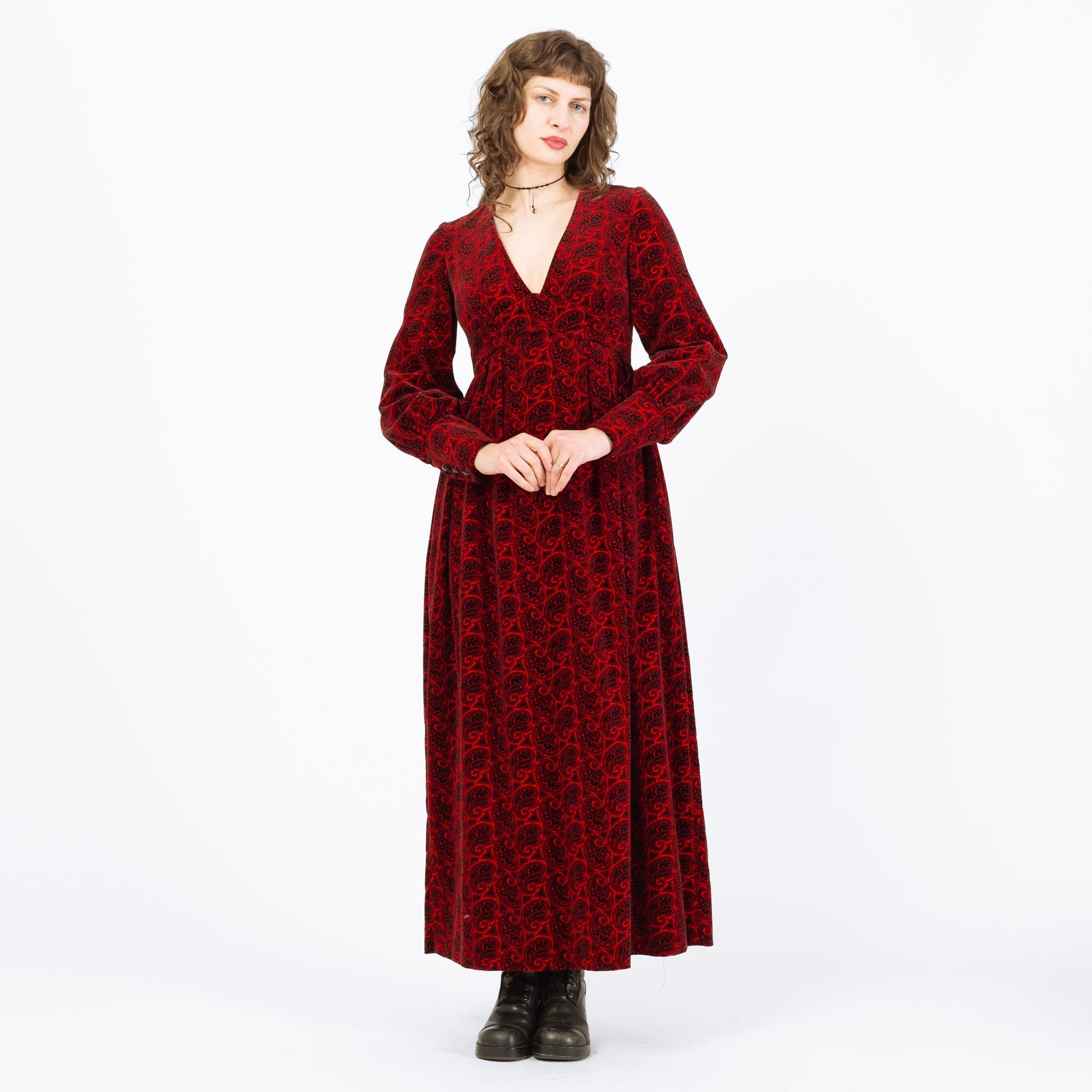 Vintage 70s Calderon Red & Black Paisley Velvet Maxi Dress - Medium | Gothic Mid Century Hostess Gown