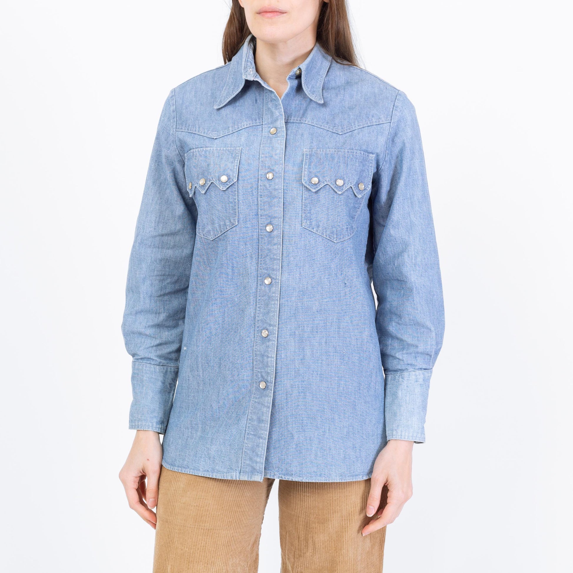 Vintage 70s Lady Wrangler Denim Sawtooth Pocket Western Shirt - Small | Cotton Chambray Pearl Snap Shacket