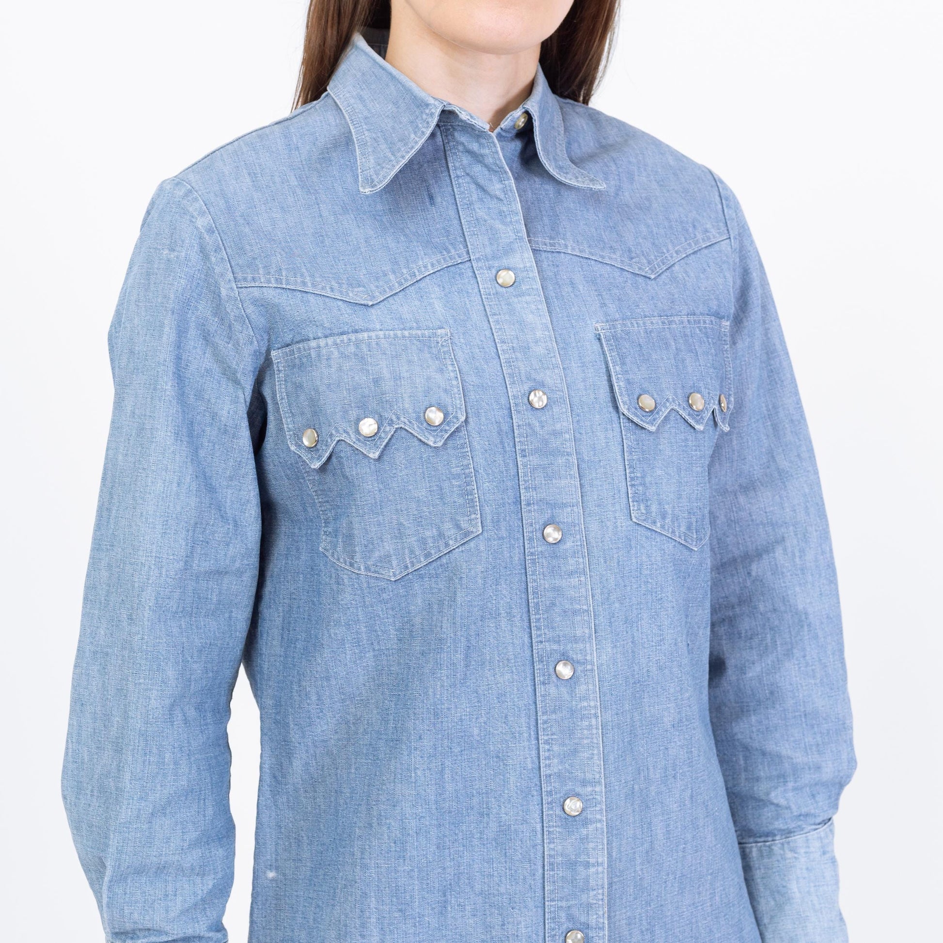 Vintage 70s Lady Wrangler Denim Sawtooth Pocket Western Shirt - Small | Cotton Chambray Pearl Snap Shacket