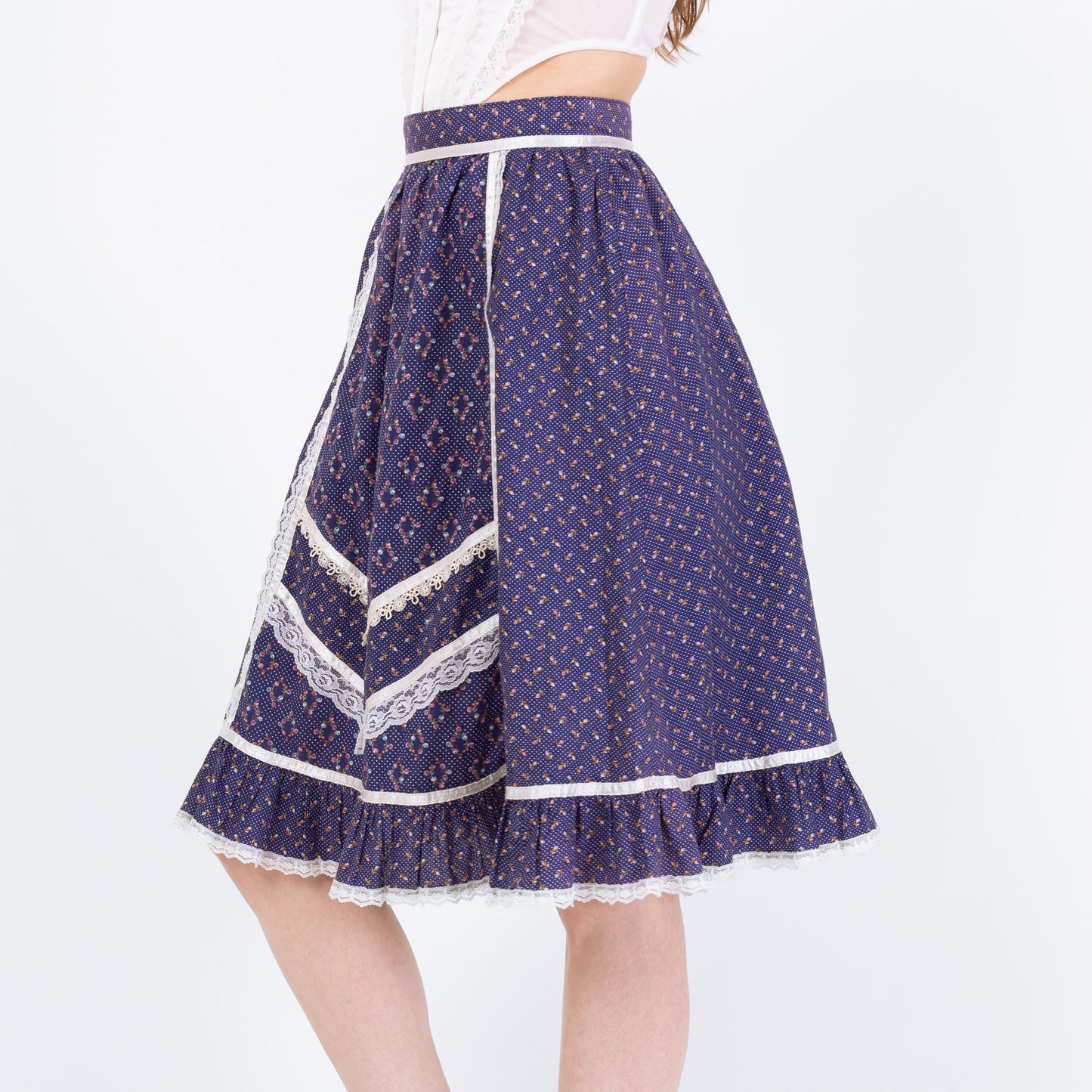 Vintage 70s Gunne Sax Blue Calico Floral Prairie Skirt - Extra Small, 24” Waist | Boho Lace Trim Cottagecore Midi Skirt