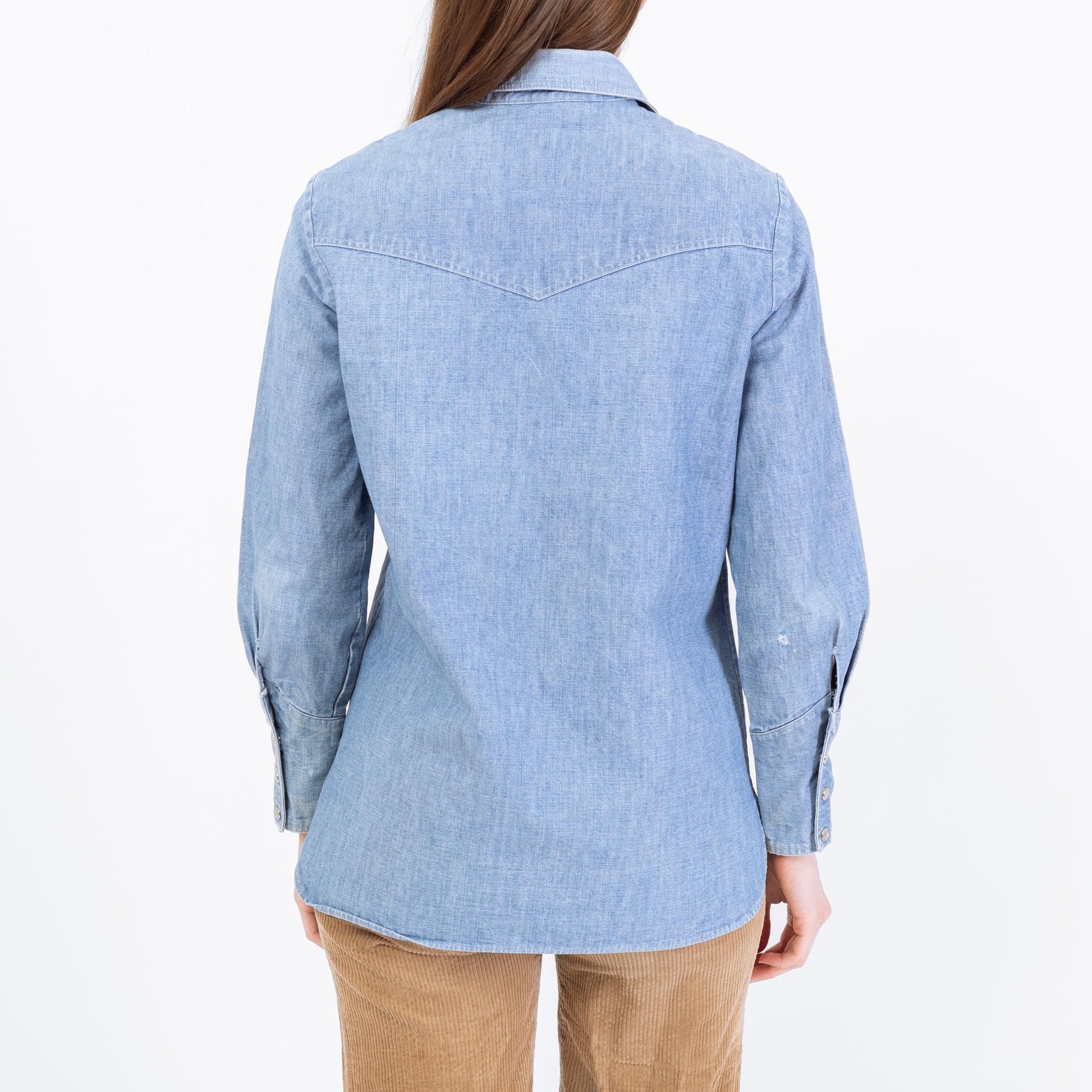Vintage 70s Lady Wrangler Denim Sawtooth Pocket Western Shirt - Small | Cotton Chambray Pearl Snap Shacket