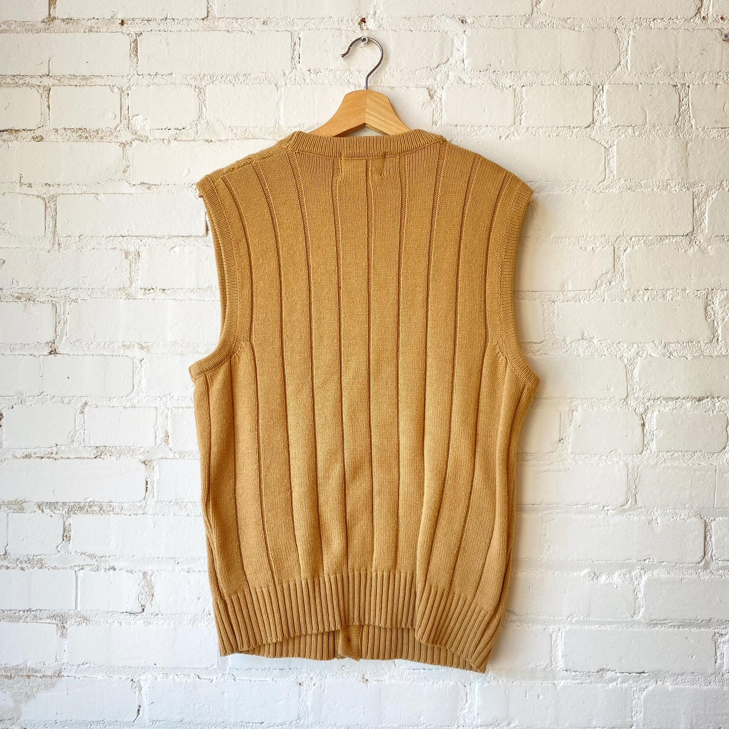 Vintage 70s Cable Knit Sweater Vest - Medium to Large | Unisex Tan Sleeveless Top