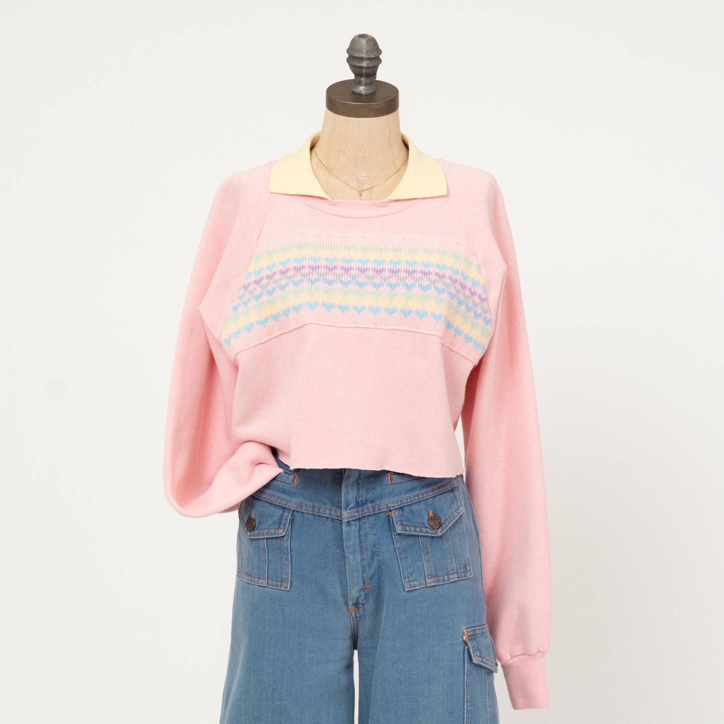 Vintage 90s Pink Heart Cross-Stitch Cropped Sweatshirt - Large to XL | Collared Pullover Crop Top