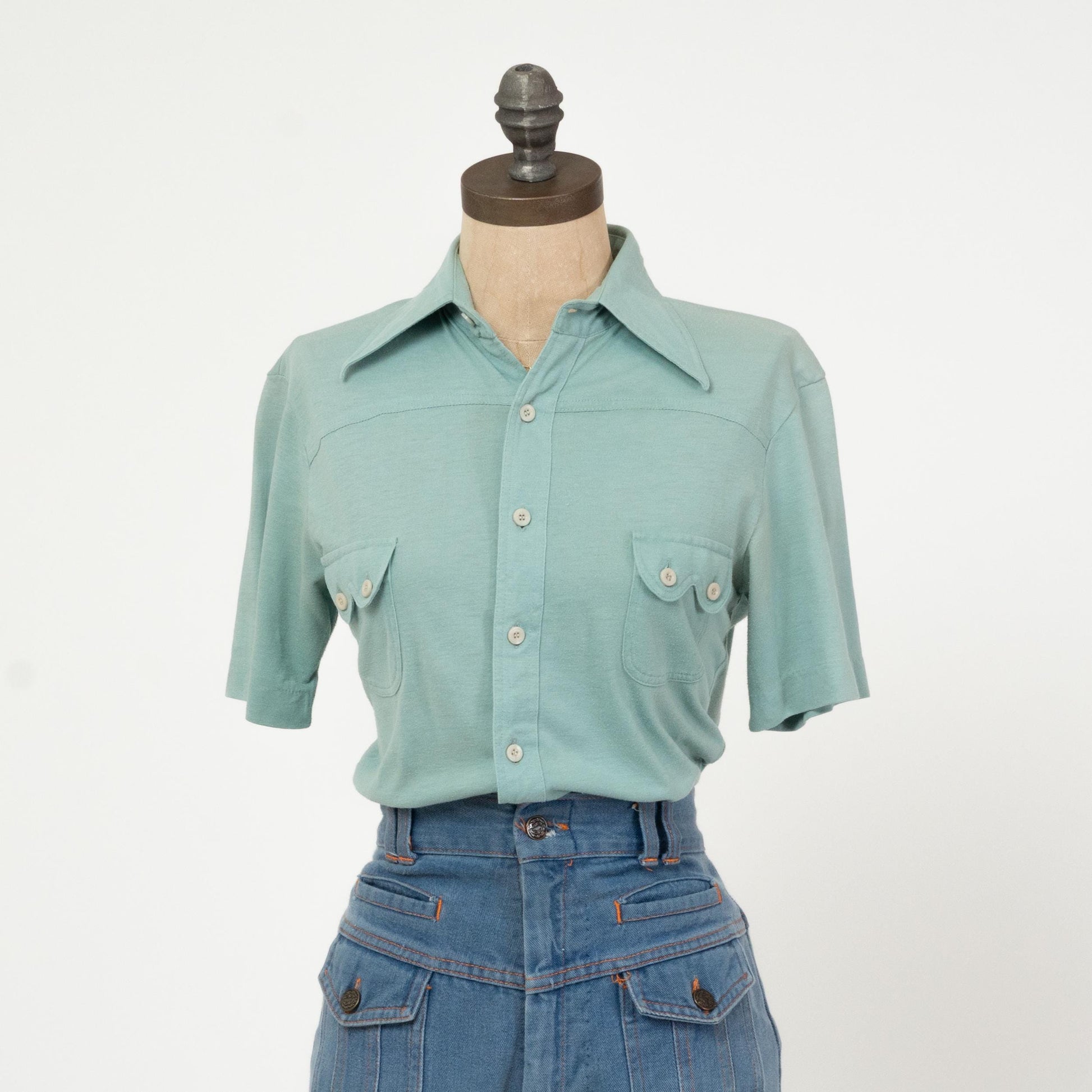 Vintage 70s Mint Green Dagger Collar Shirt - XS to Small | Retro Short Sleeve Collared Top