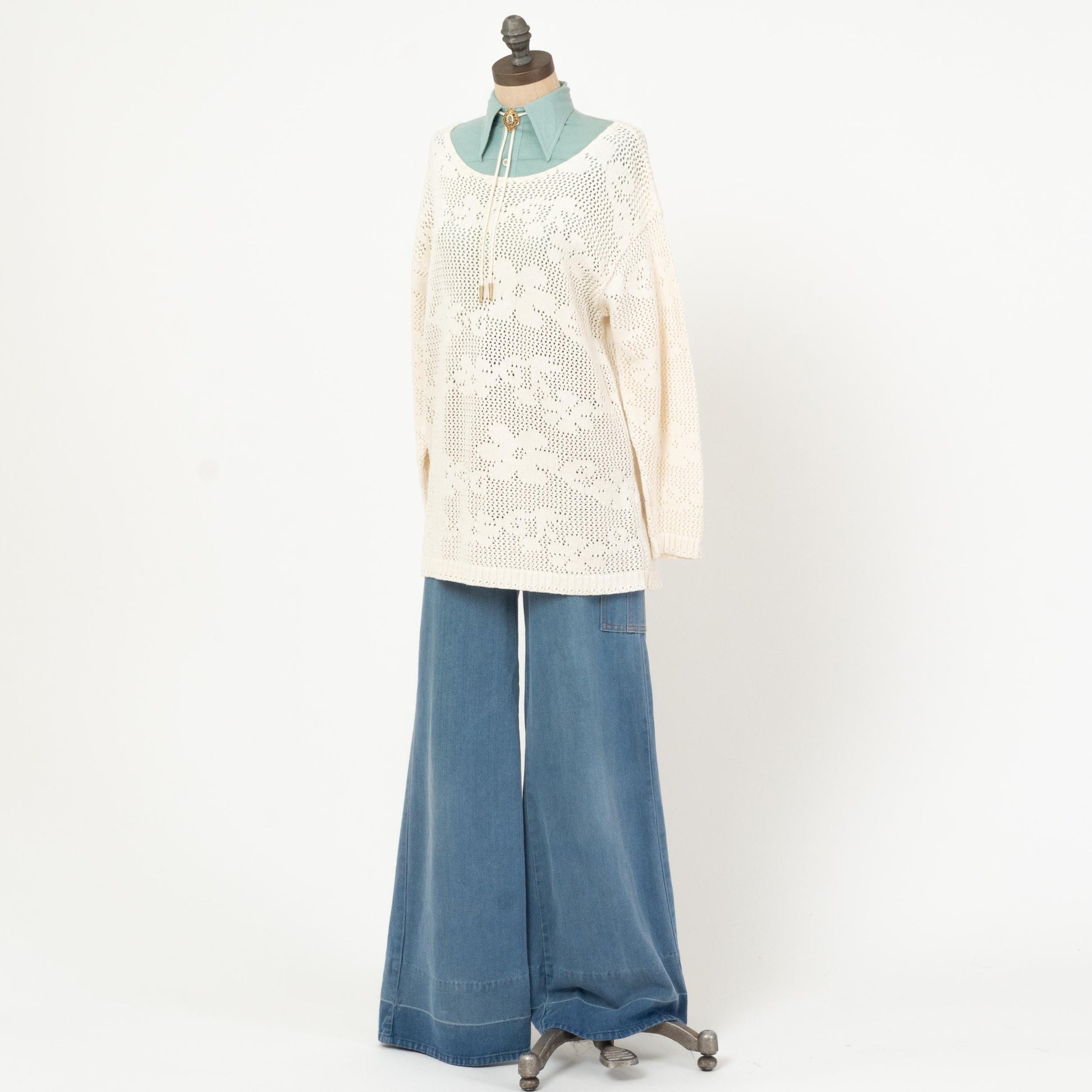 Vintage 90s White Floral Open Stitch Sweater - Medium | Longline Eyelet Knit Boatneck Pullover