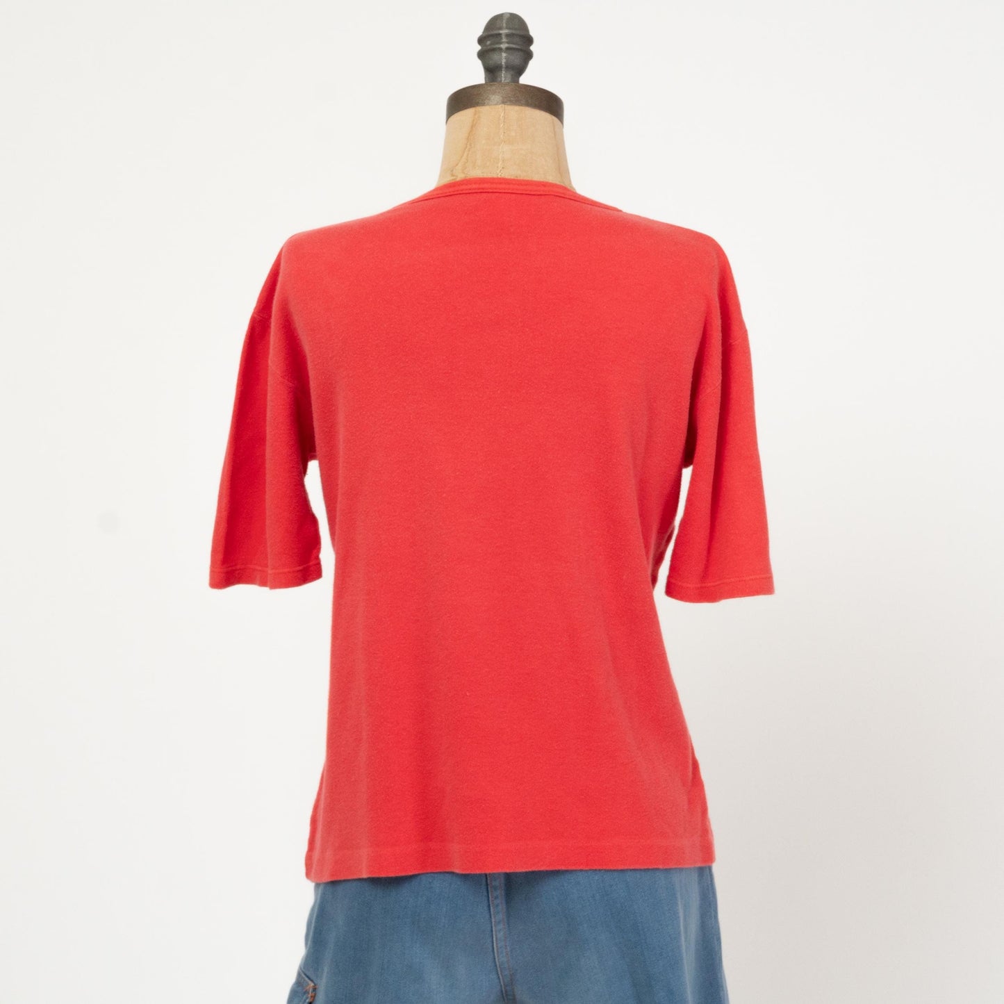 Vintage 70s Wales Graphic T Shirt - Large | Faded Red Welsh Heraldic Badge Feather Crest Tee