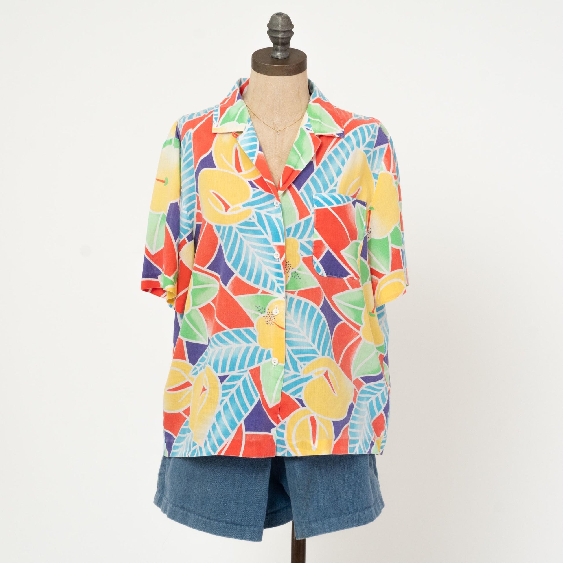 Vintage 80s Soft Tropical Floral Blouse - Large | Retro Women's Hawaiian Shirt