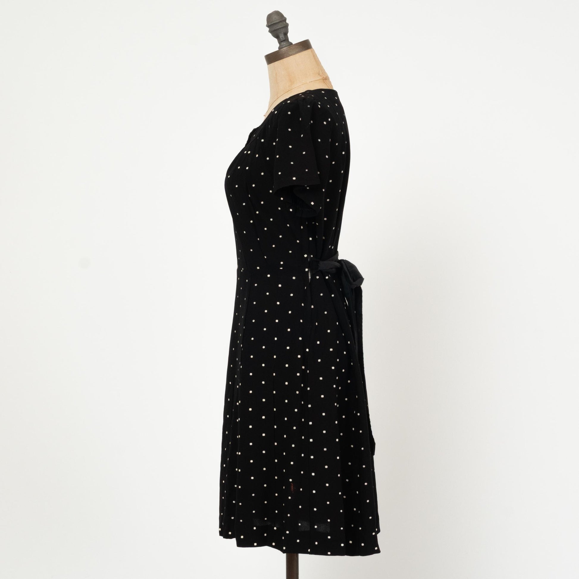 Vintage 50s Black & White Keyhole Mini Dress - Medium | Retro Fit Flare Day Dress