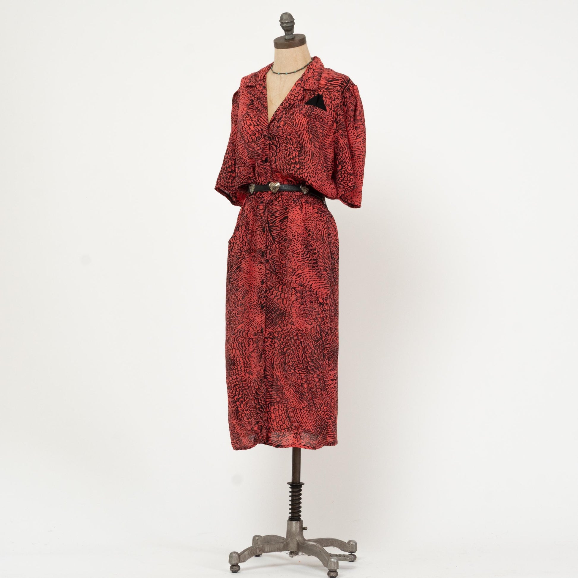 Vintage 80s Peacock Feather Print Shirtdress - Medium | Retro Salmon Pink Button Front Midi Dress