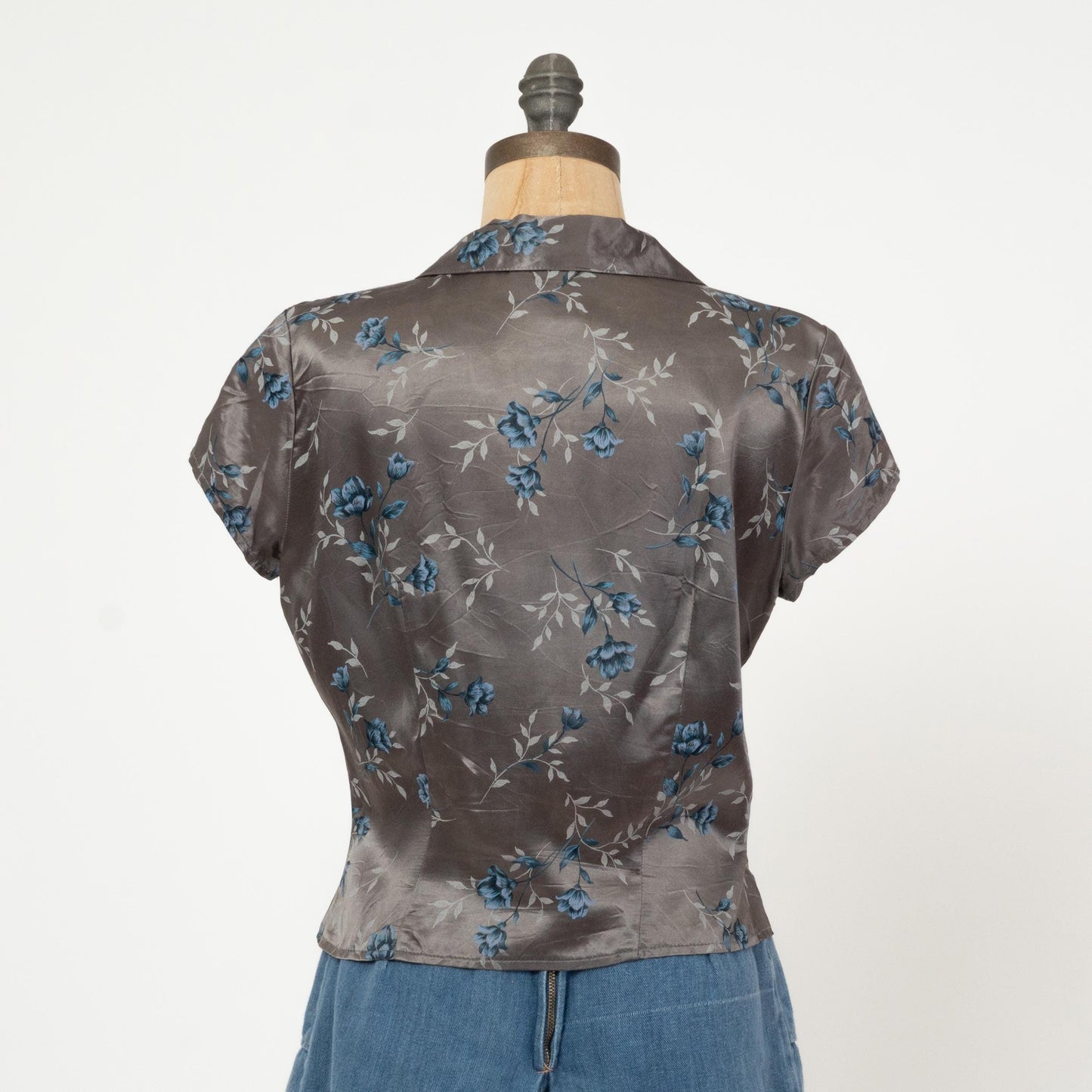 Vintage 90s Silver Floral Satin Crop Top - Medium | Collared Short Sleeve Cropped Blouse