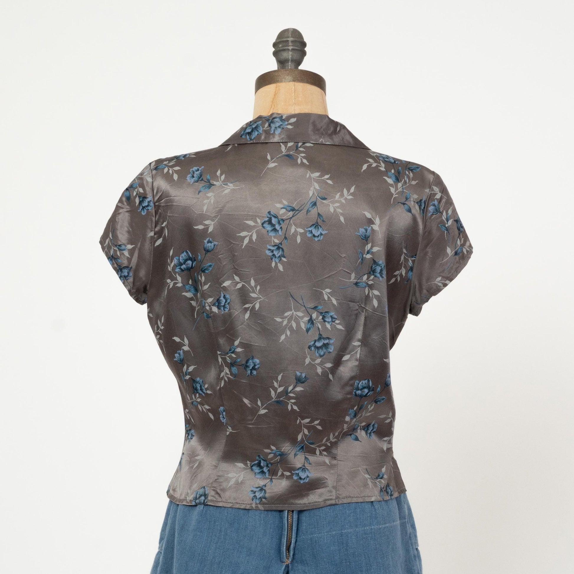 Vintage 90s Silver Floral Satin Crop Top - Medium | Collared Short Sleeve Cropped Blouse
